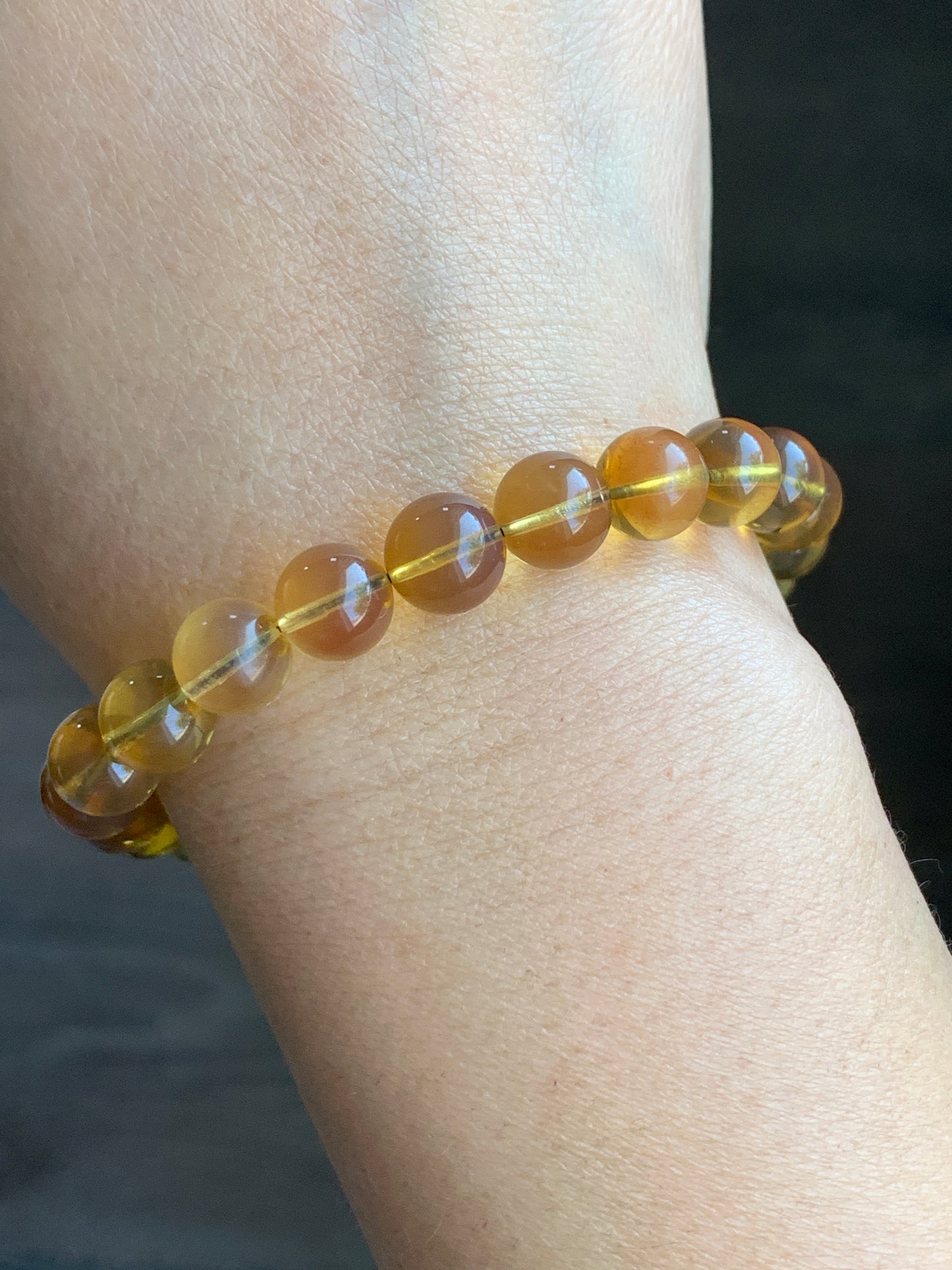 Natural Burmese Blue Amber Round Beads Beaded Bracelet Stretchy 8.5mm 7.75” 8g 天然缅甸蓝珀圆珠手串