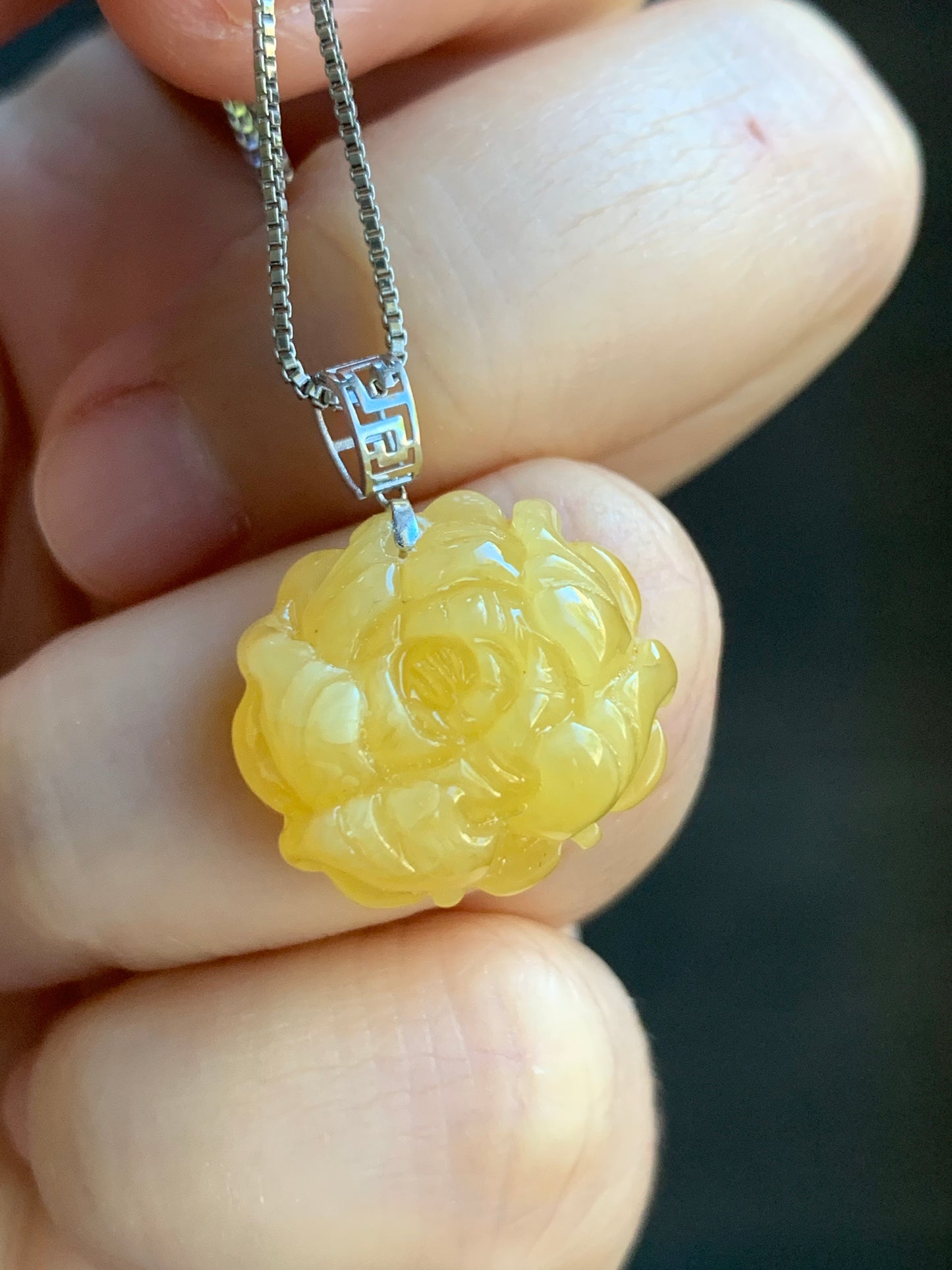 Natural Genuine Honeybee Wax Amber Carved Peony Flower Pendant 18K White Gold