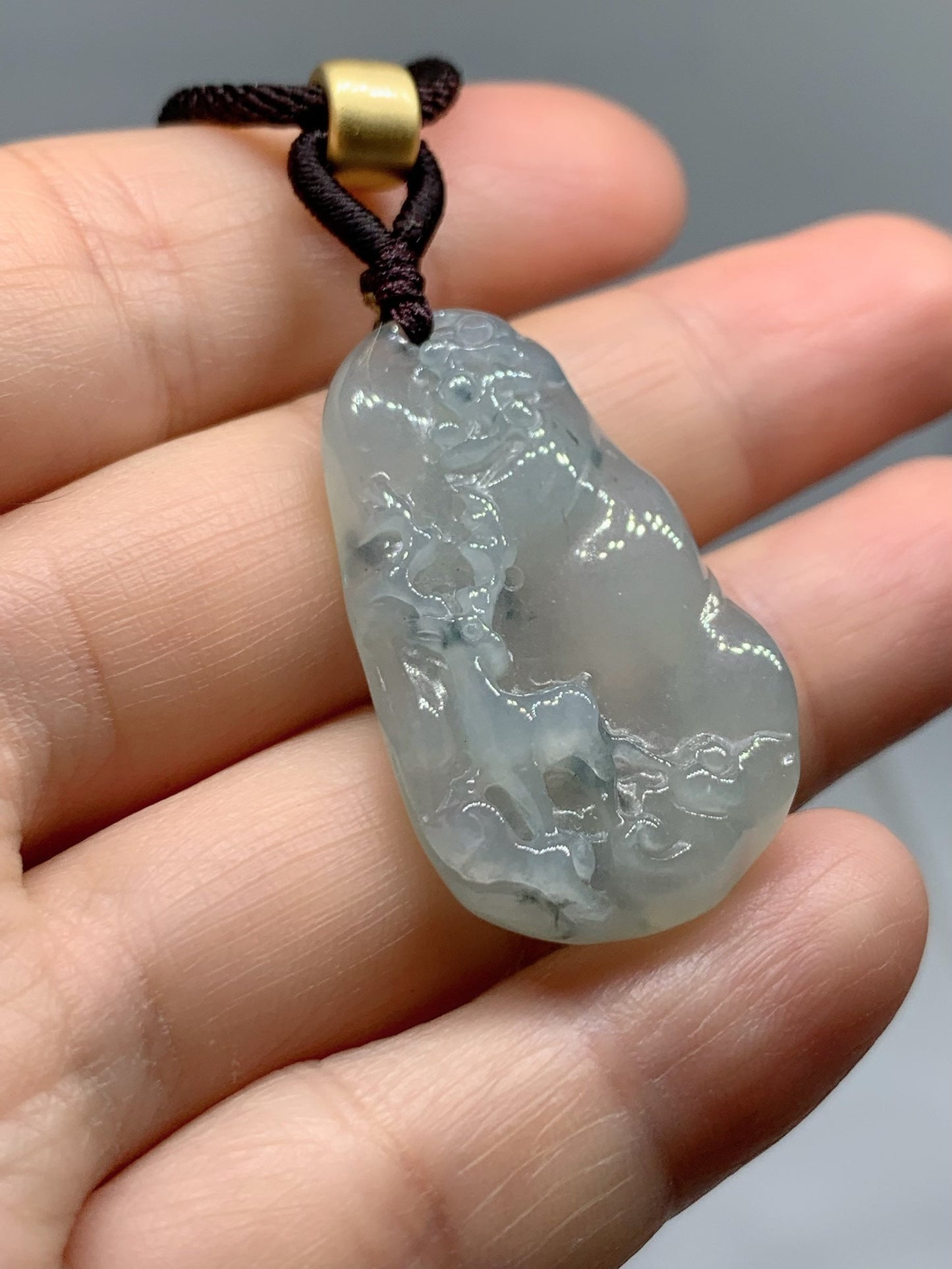 Beautiful Natural Burmese Icy Translucent light green Jadeite with Dark Green Marbling Pendant Carved with Deer 冰胶晴底飘花鹿牌吊坠