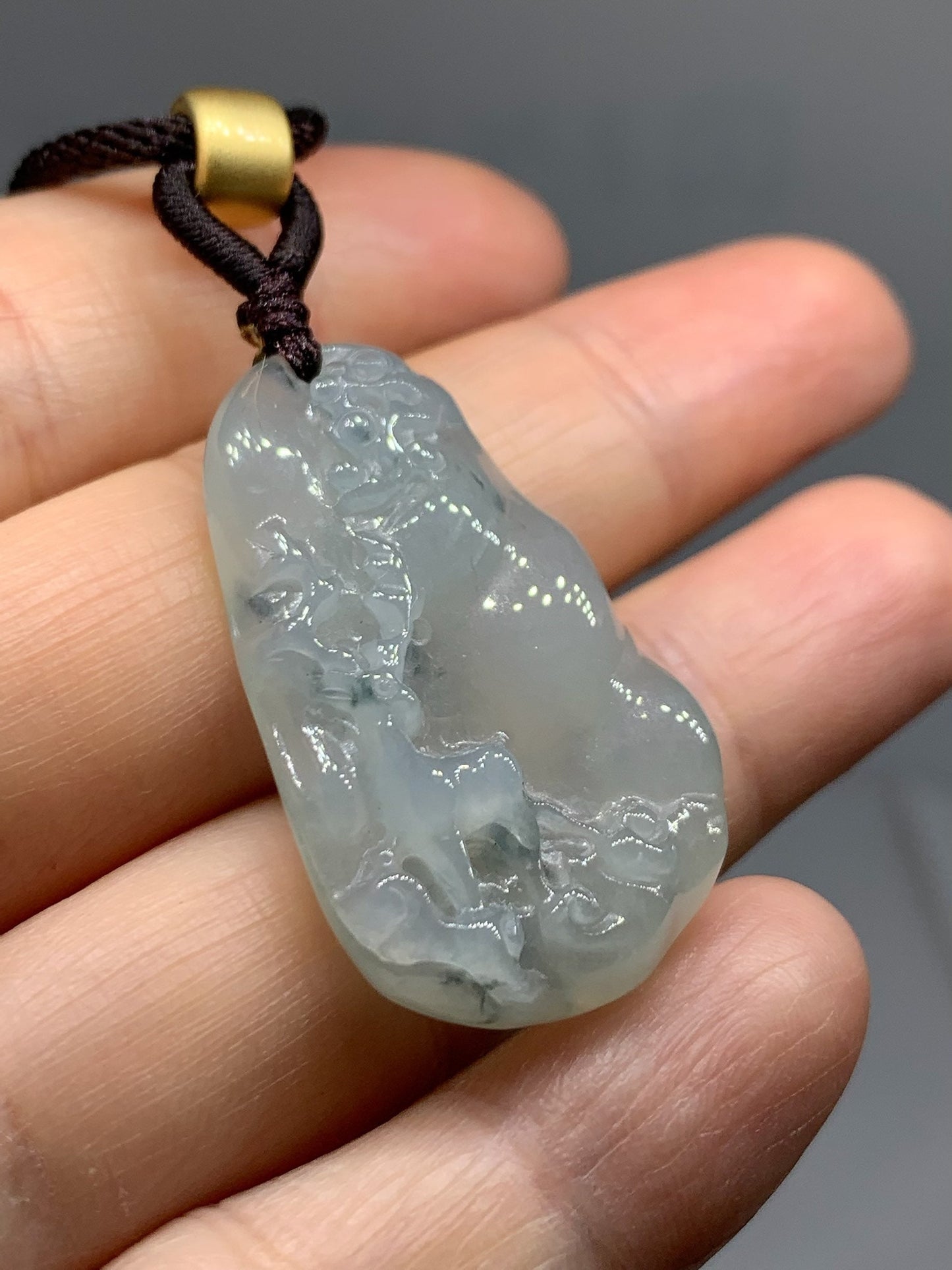 Beautiful Natural Burmese Icy Translucent light green Jadeite with Dark Green Marbling Pendant Carved with Deer 冰胶晴底飘花鹿牌吊坠