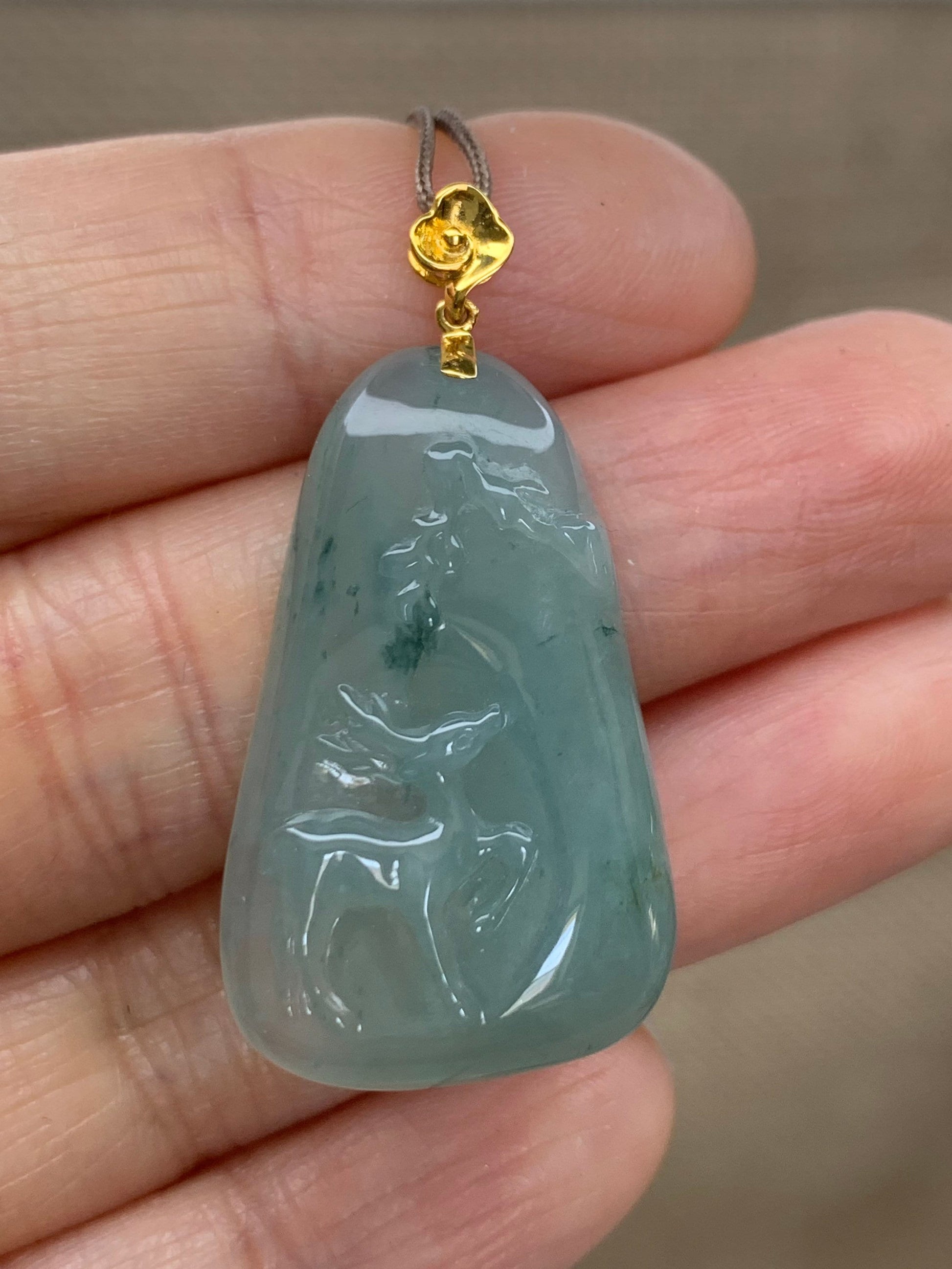 Certified Natural Burmese grade A Icy Translucent Green Jadeite Deer Engraved Pendant with 18K Yellow Gold Bail 天然缅甸翡翠正冰满绿飘花鹿牌镶嵌吊坠