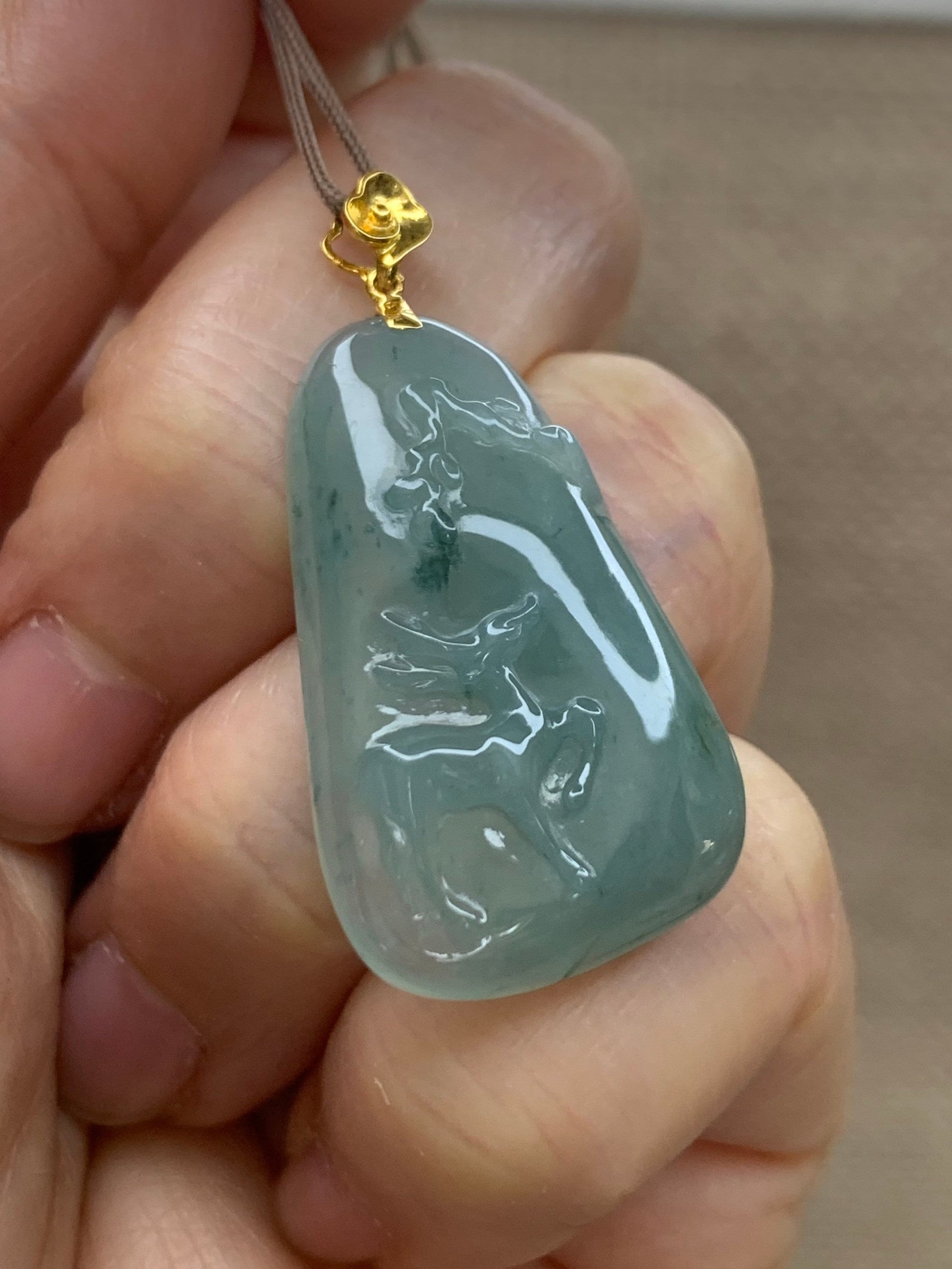 Certified Natural Burmese grade A Icy Translucent Green Jadeite Deer Engraved Pendant with 18K Yellow Gold Bail 天然缅甸翡翠正冰满绿飘花鹿牌镶嵌吊坠