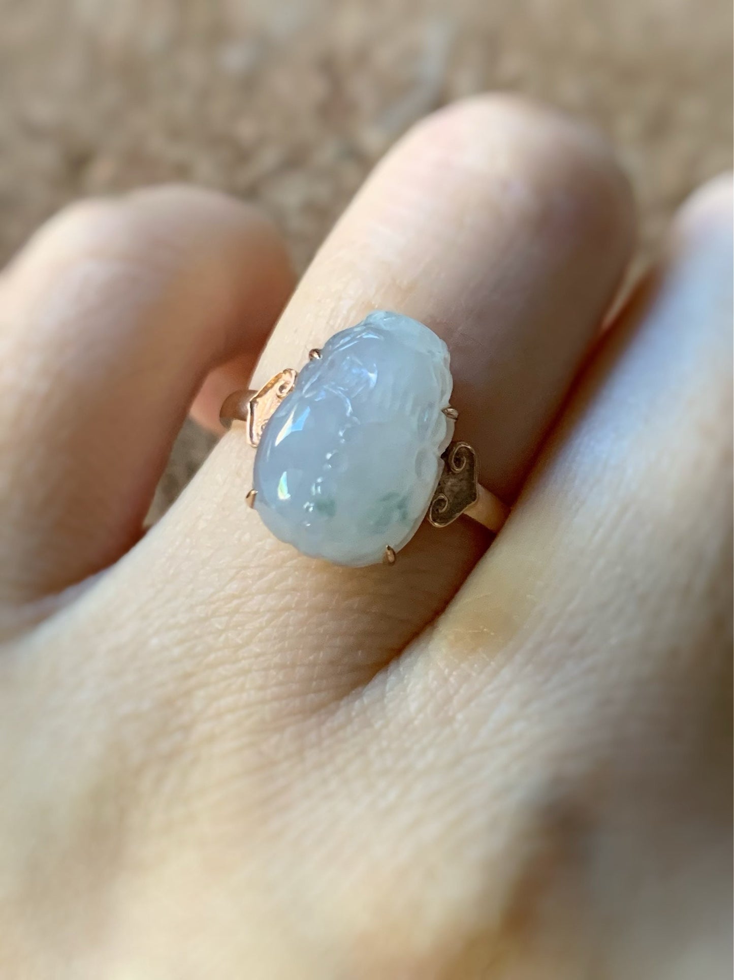 Certified Natural Burmese Icy Translucent and Gelatinous Jadeite with green marbling Pixiu Ring Size 7 18K Rose Gold 天然缅甸冰晴飘花翡翠貔貅镶嵌戒指