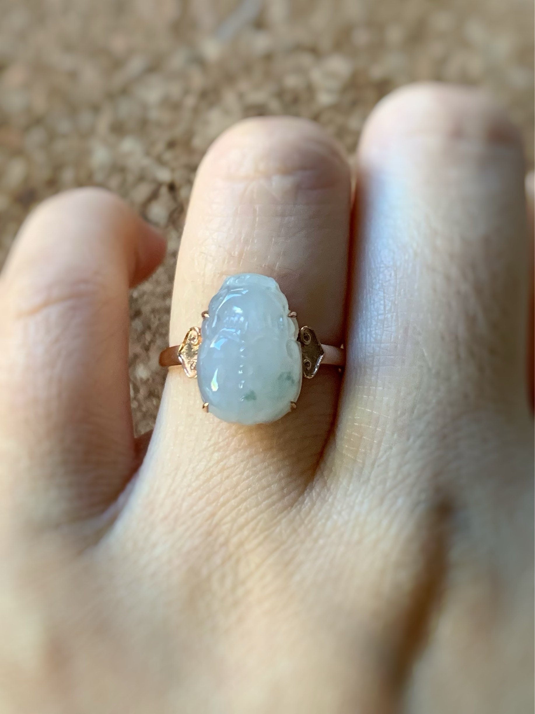 Certified Natural Burmese Icy Translucent and Gelatinous Jadeite with green marbling Pixiu Ring Size 7 18K Rose Gold 天然缅甸冰晴飘花翡翠貔貅镶嵌戒指