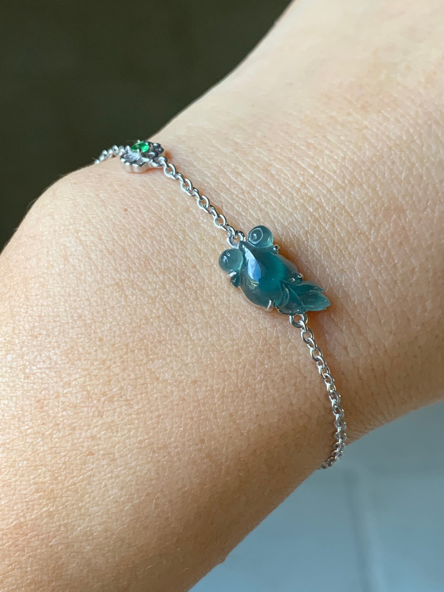 Certified Natural Guatemalan Highly Translucent Teal Blue Jadeite Carved Goldfish Bracelet S925 Sterling Silver adjustable 天然冰危蓝绿翡翠金鱼银镶手链