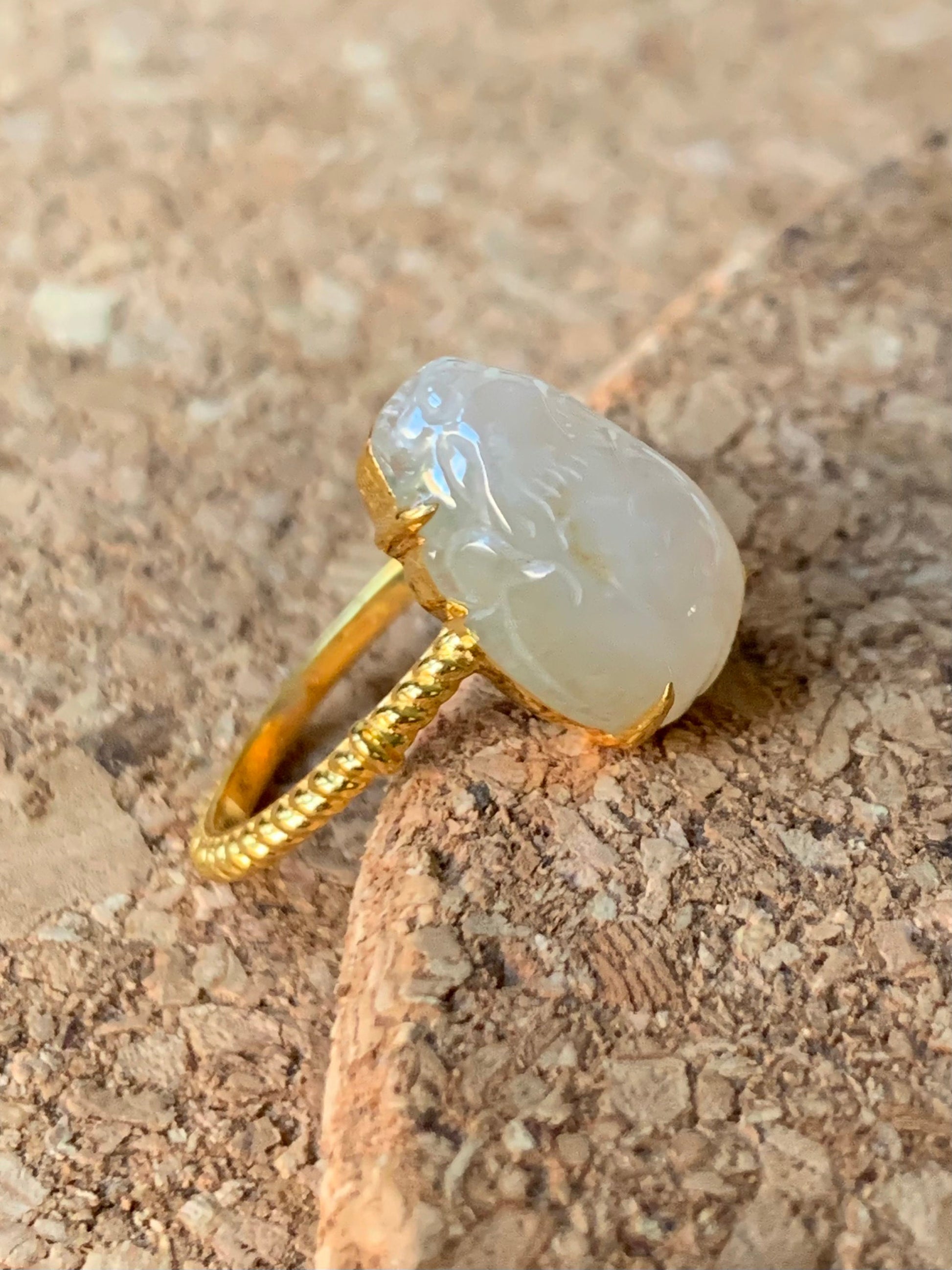 Certified Natural Burmese Icy Yellow Translucent and Gelatinous Jadeite Pixiu Ring Size 7 18K Yellow Gold 天然缅甸冰黄翡翠貔貅镶嵌戒指