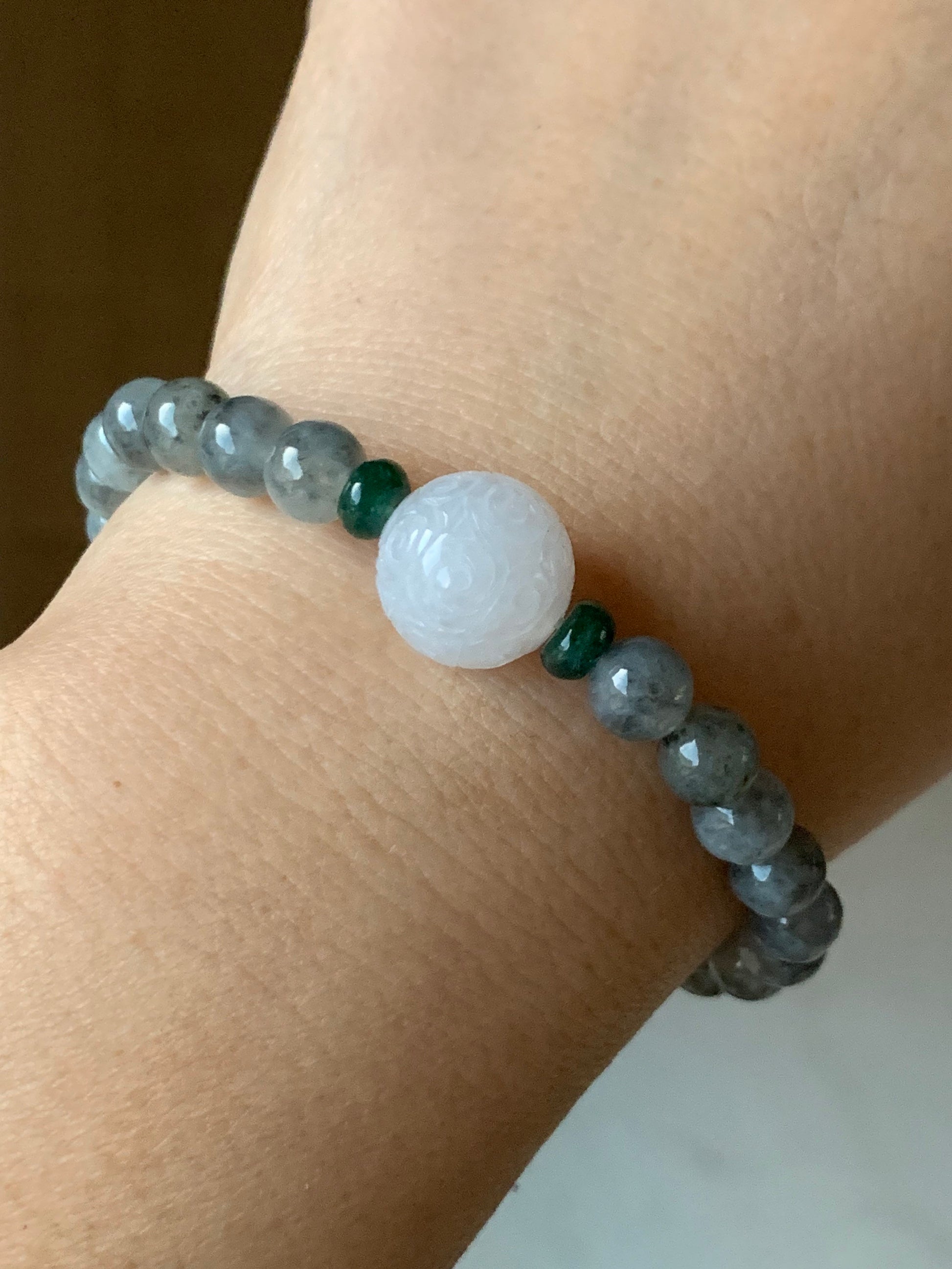 Burmese Natural Grade A Icy Translucent Gelatinous Wuji Jadeite Beads and White Jadeite Engraved Bead Beaded Bracelet 6.75" 天然缅甸冰胶乌鸡翡翠仿古雕珠手串