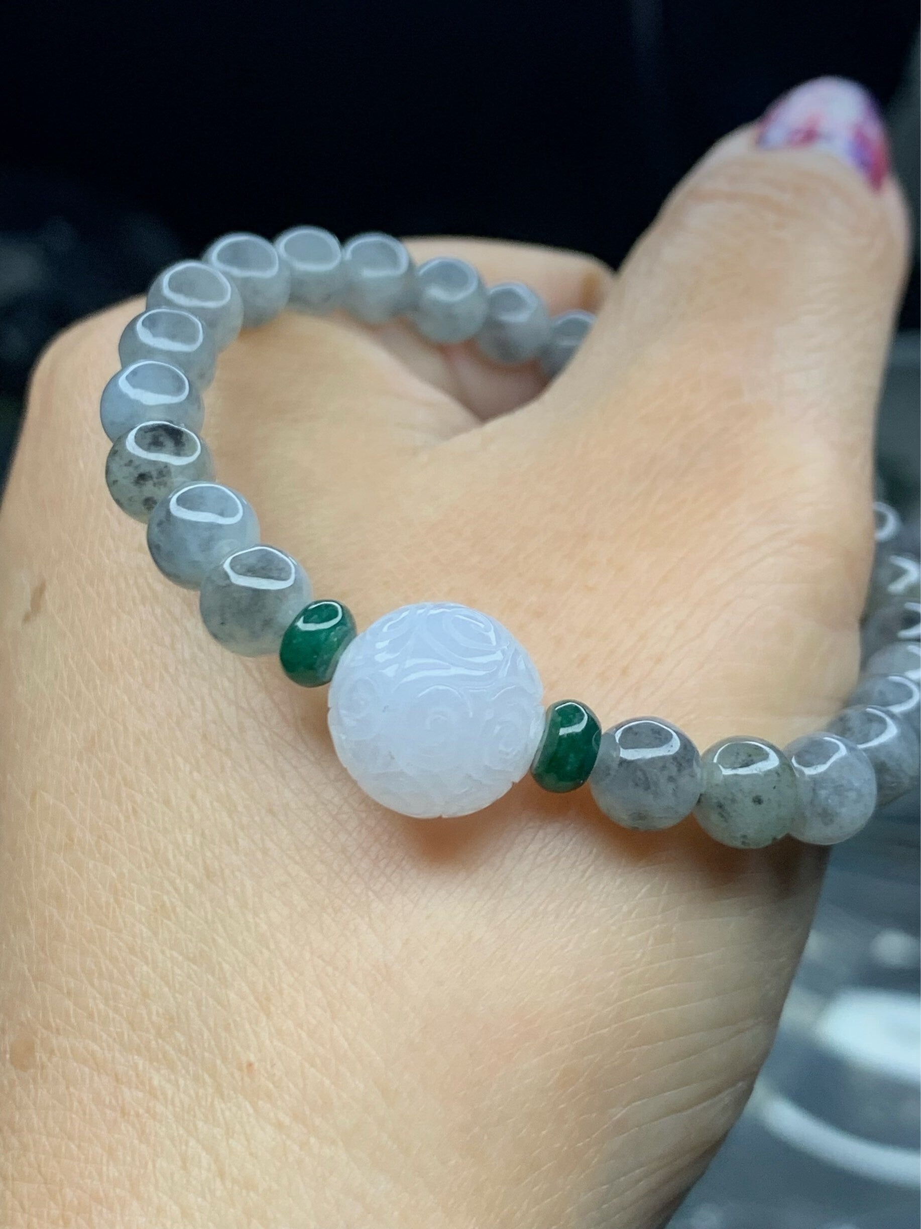 Burmese Natural Grade A Icy Translucent Gelatinous Wuji Jadeite Beads and White Jadeite Engraved Bead Beaded Bracelet 6.75" 天然缅甸冰胶乌鸡翡翠仿古雕珠手串