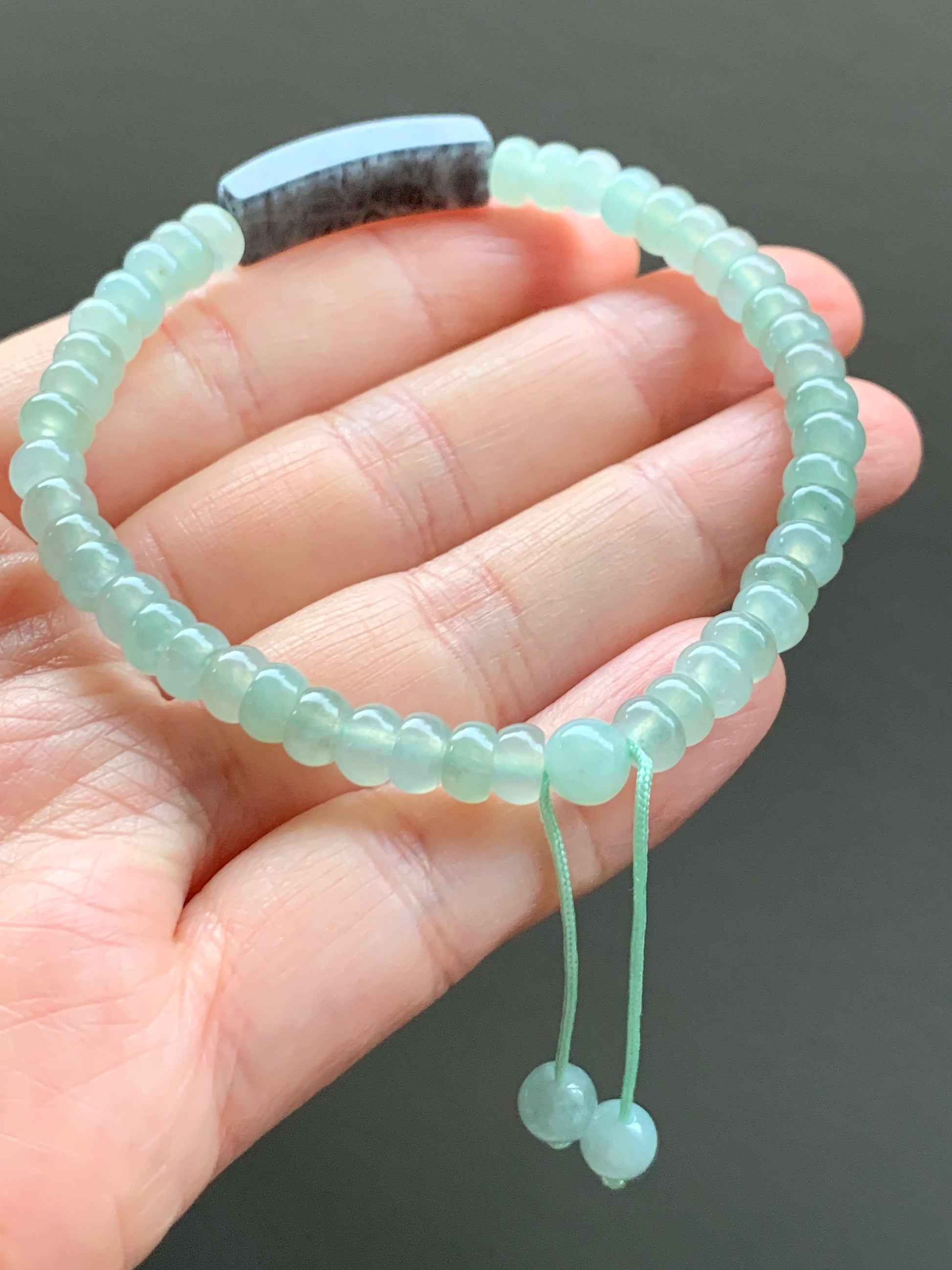 Natural Burmese Icy Highly Translucent Gelatinous Light Green Jadeite Flat Beads Wuji Jadeite Curved Bead Beaded Bracelet 7” 天然缅甸晴底翡翠算盘珠乌鸡手牌