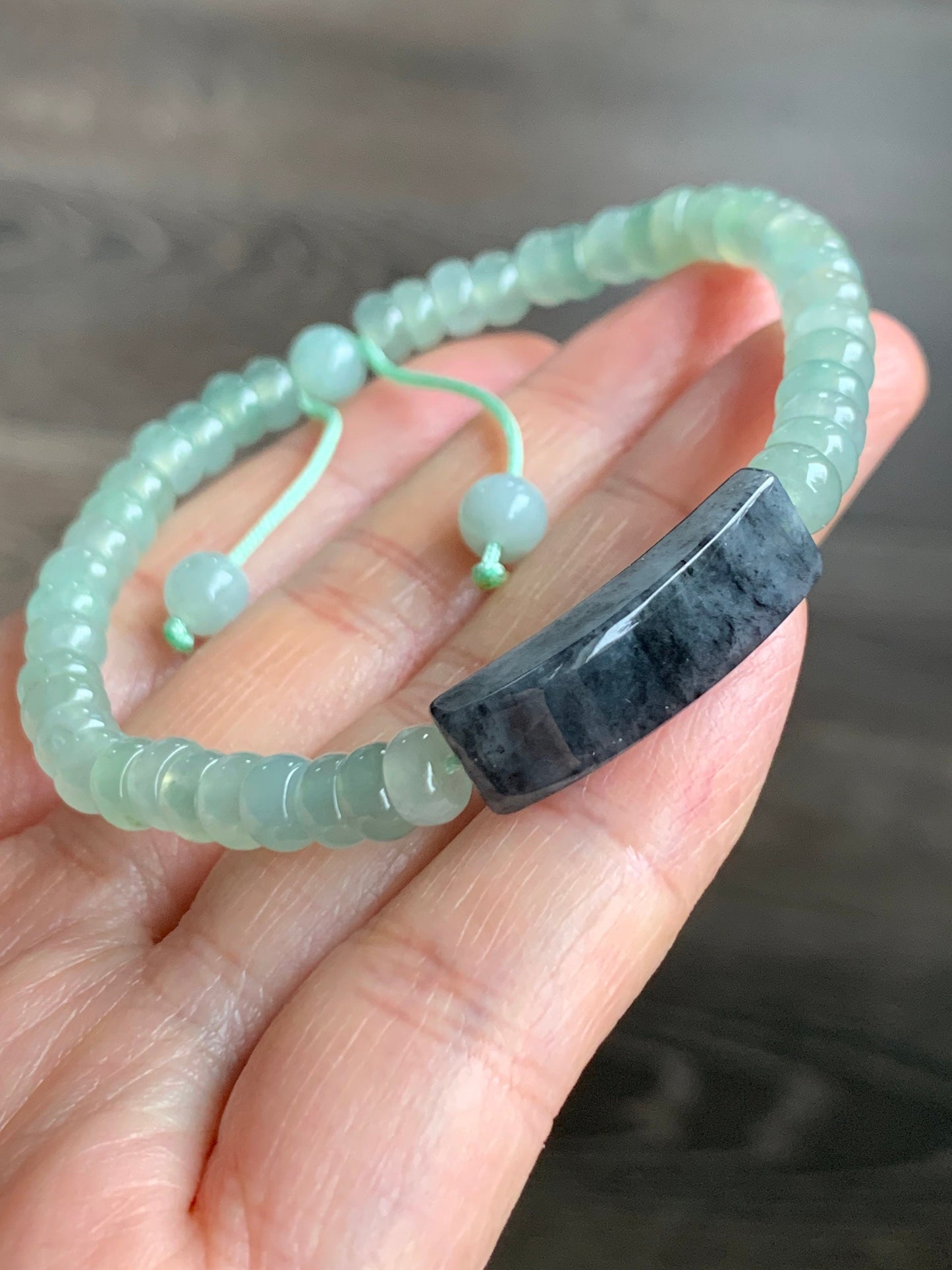 Natural Burmese Icy Highly Translucent Gelatinous Light Green Jadeite Flat Beads Wuji Jadeite Curved Bead Beaded Bracelet 7” 天然缅甸晴底翡翠算盘珠乌鸡手牌