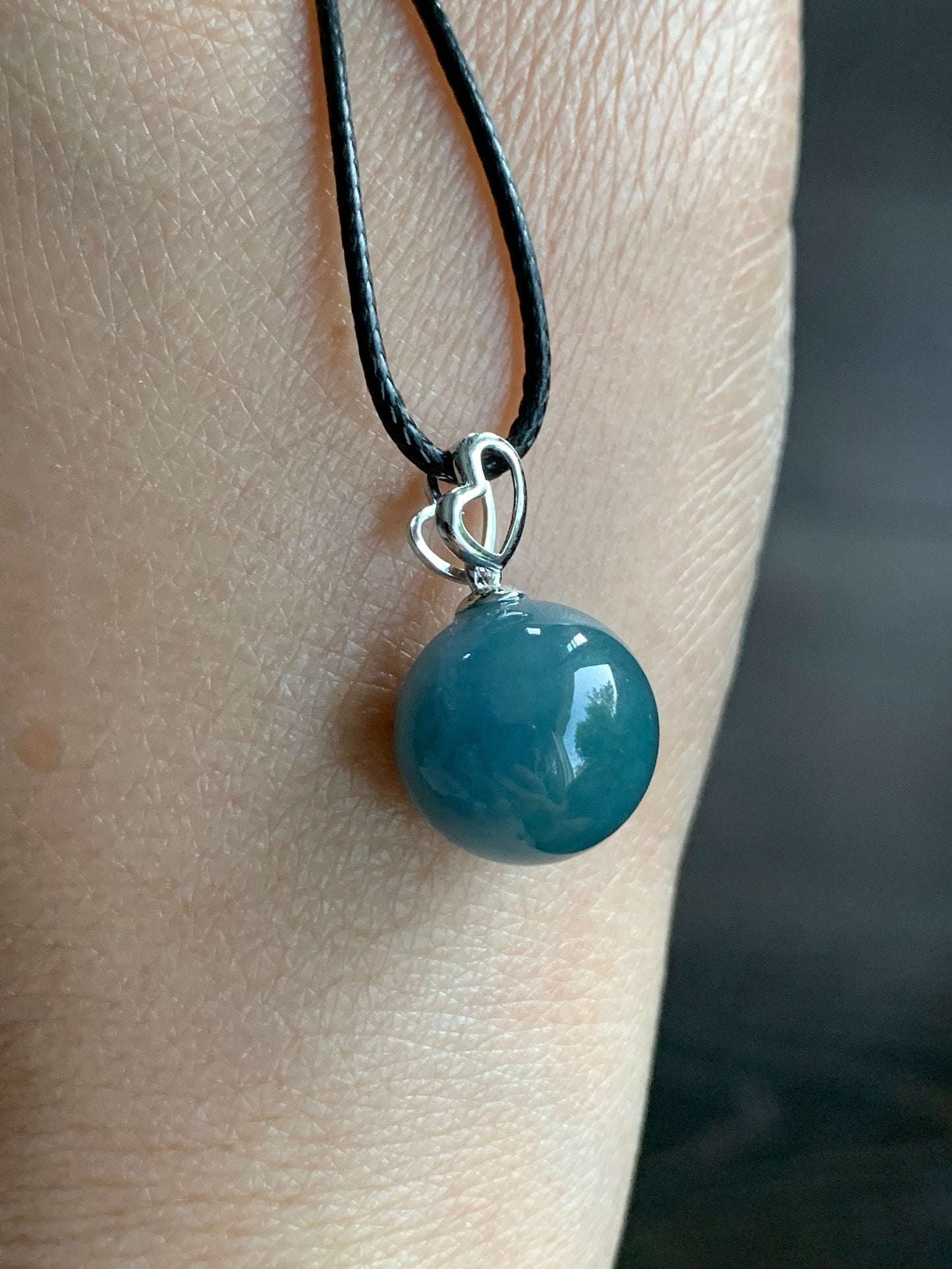 Certified Natural Guatemalan Grade A Icy Translucent Gelatinous Blue Jadeite Sphere Bead Pendant 18K White Gold Bail 天然冰危蓝翡翠单珠镶嵌吊坠