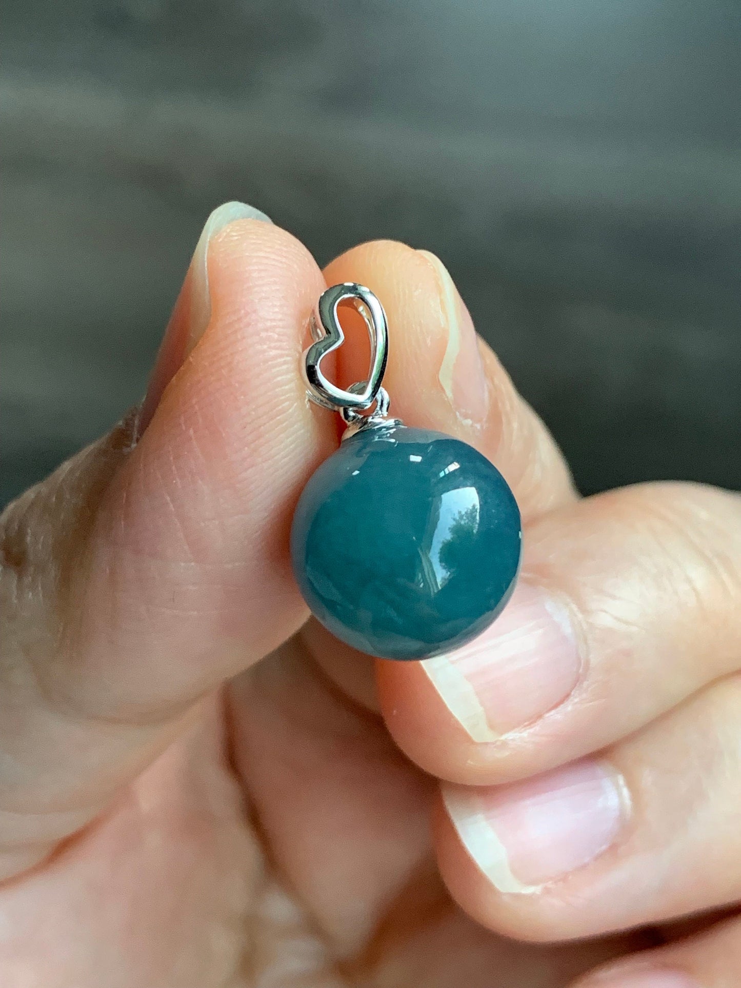 Certified Natural Guatemalan Grade A Icy Translucent Gelatinous Blue Jadeite Sphere Bead Pendant 18K White Gold Bail 天然冰危蓝翡翠单珠镶嵌吊坠