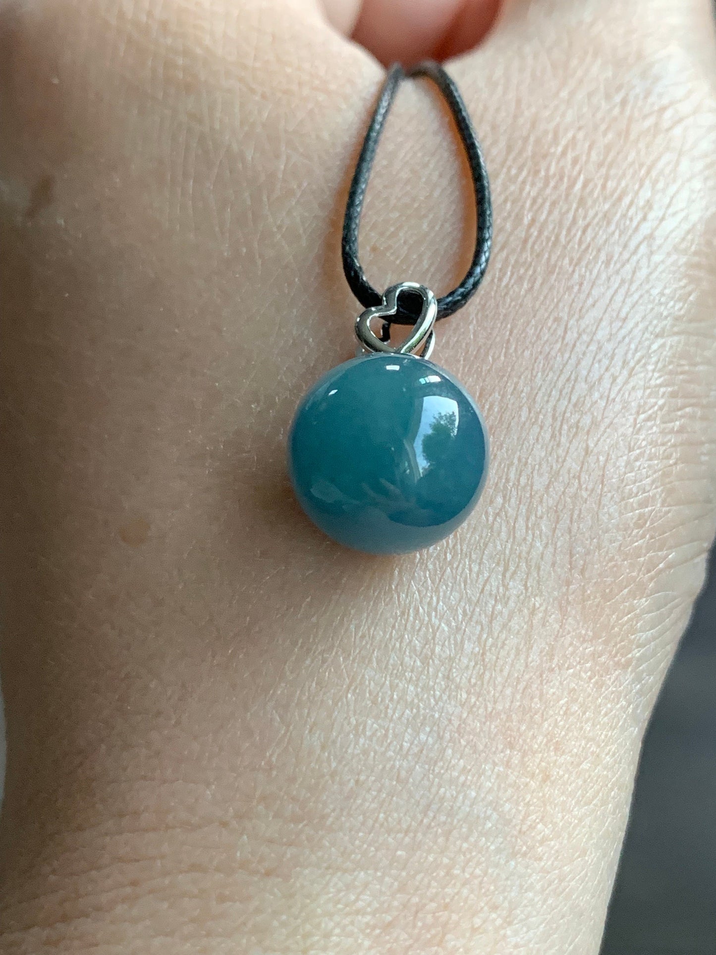 Certified Natural Guatemalan Grade A Icy Translucent Gelatinous Blue Jadeite Sphere Bead Pendant 18K White Gold Bail 天然冰危蓝翡翠单珠镶嵌吊坠