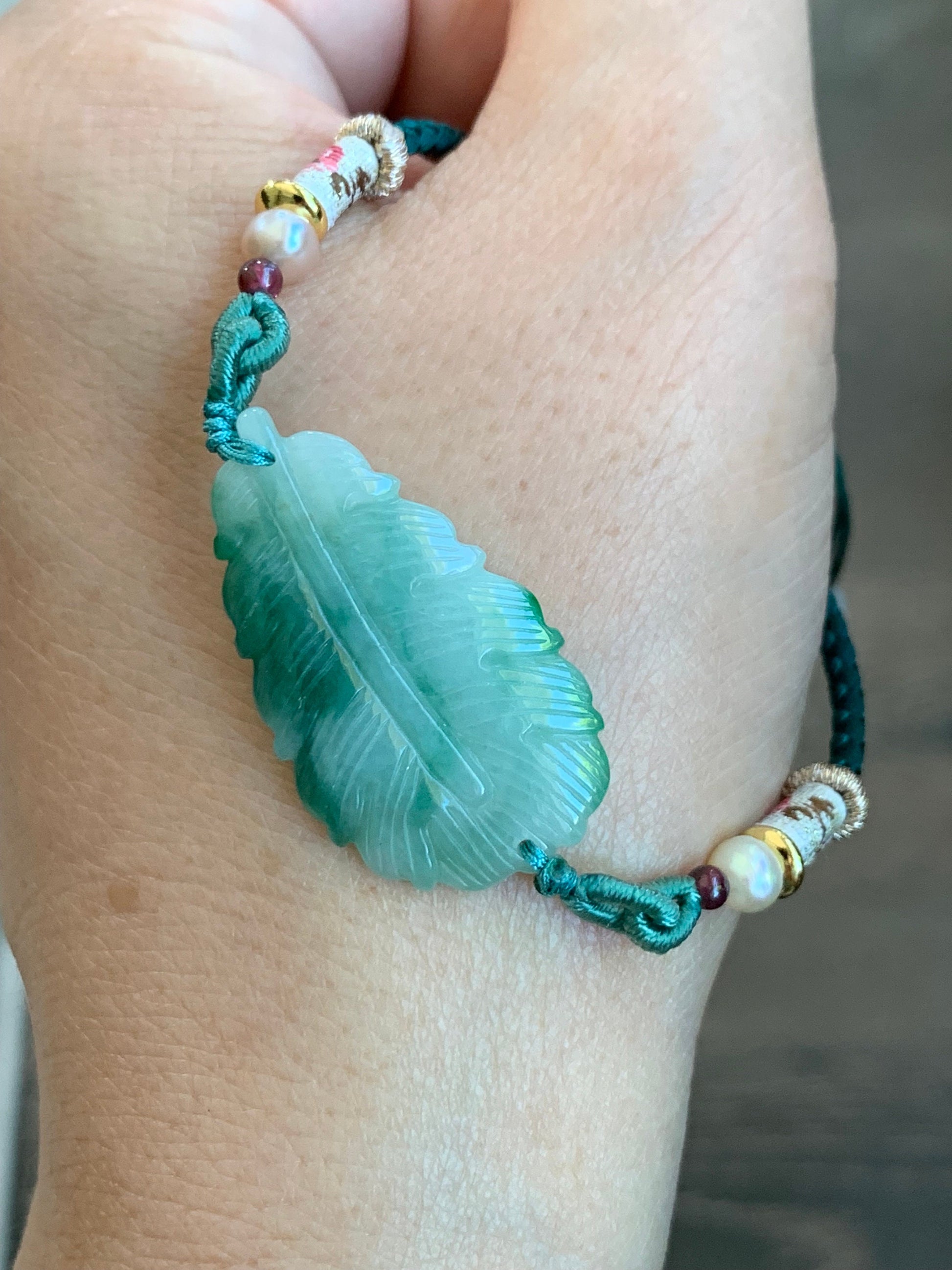 Natural Burmese Icy Translucent Light Green Jadeite w/ Intense Green Marbling Carved Feather Rope Bracelet 6.5” Adjustable 天然缅甸糯冰晴底飘花翡翠羽毛手绳