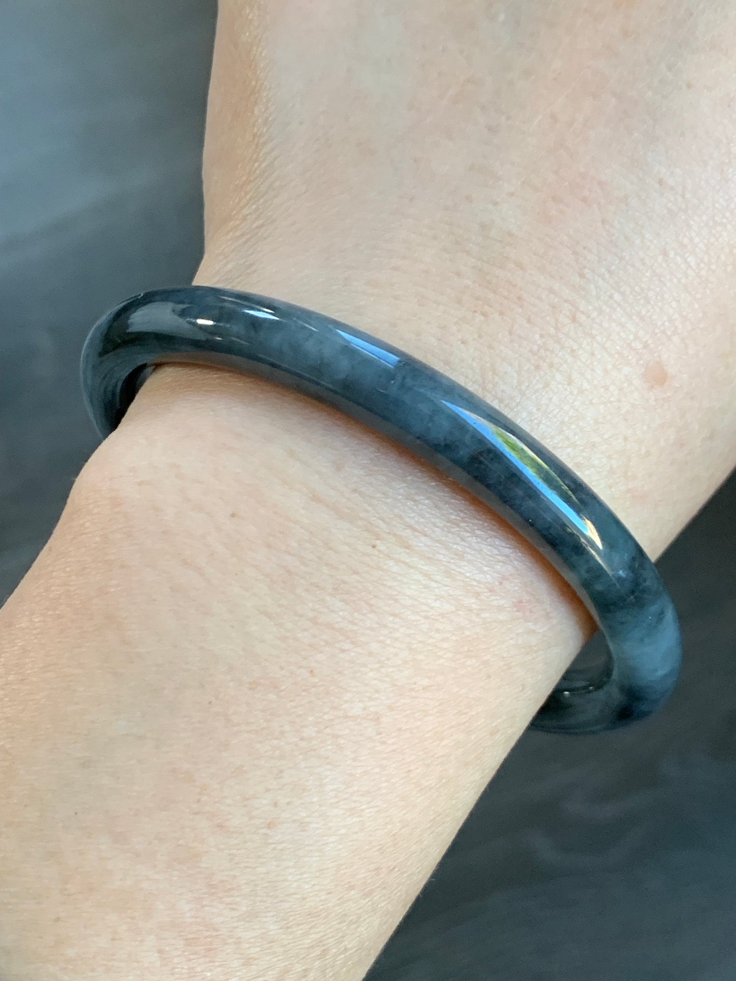 Certified Natural Burmese Icy Highly Translucent Dark Wuji Jadeite Slim Bangle Bracelet 7.6x7.6mm 59.2mm 32.2g 天然缅甸冰乌鸡翡翠细条圆镯手镯 7397