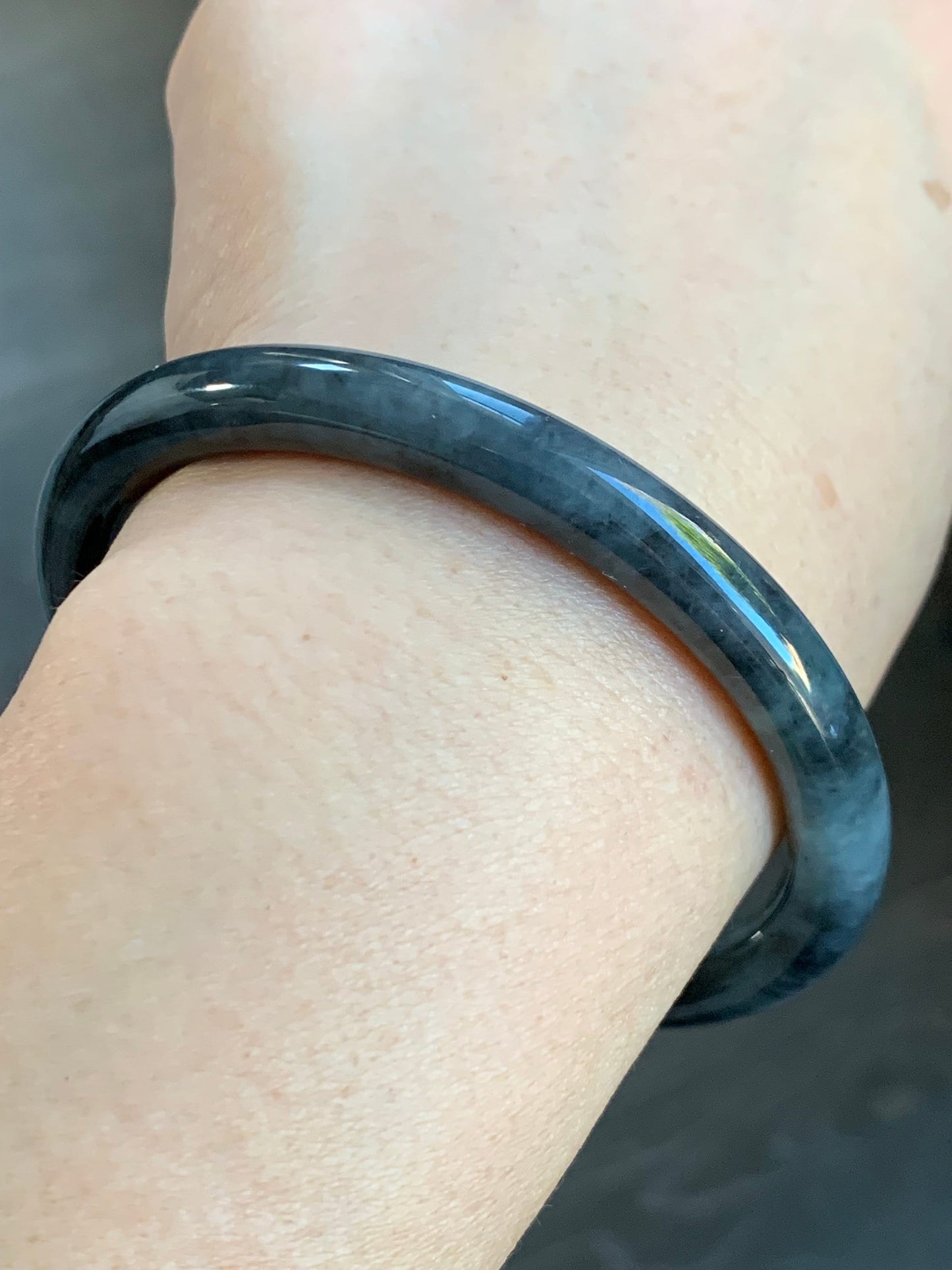 Certified Natural Burmese Icy Highly Translucent Dark Wuji Jadeite Slim Bangle Bracelet 7.6x7.6mm 59.2mm 32.2g 天然缅甸冰乌鸡翡翠细条圆镯手镯 7397