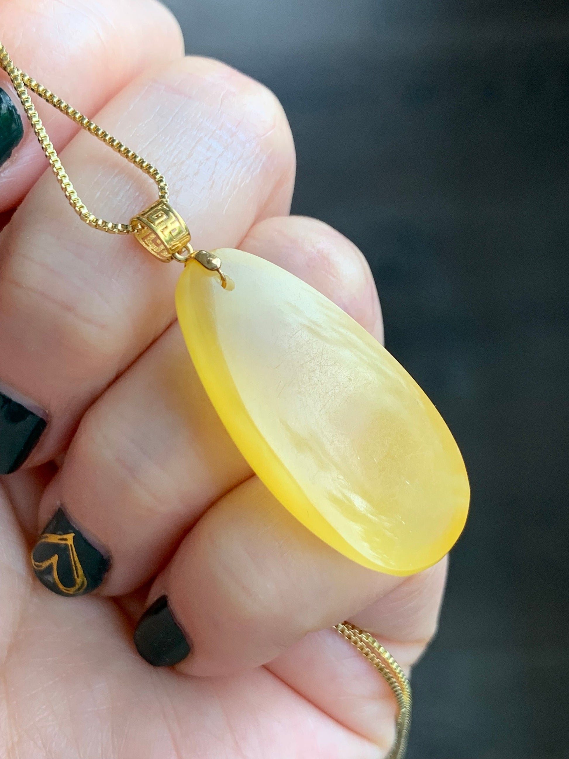 Natural Large Teardrop Fossilized Tree Resin Honey Beewax Rich Golden Yellow Transparent Pendant 18K Yellow Gold Bail 3g 天然大水滴单颗镶嵌K金吊坠