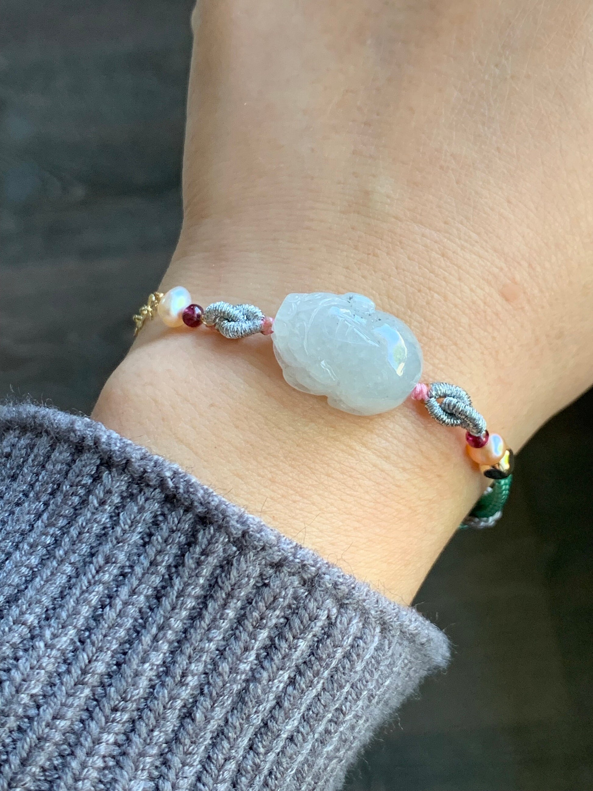 Natural Burmese Icy Translucent Gelatinous Wuji Jadeite Pixiu FW Pearls Garnet Beads Rope Bracelet Adjustable up to 7.75” 7g 天然缅甸冰胶乌鸡翡翠貔貅手绳