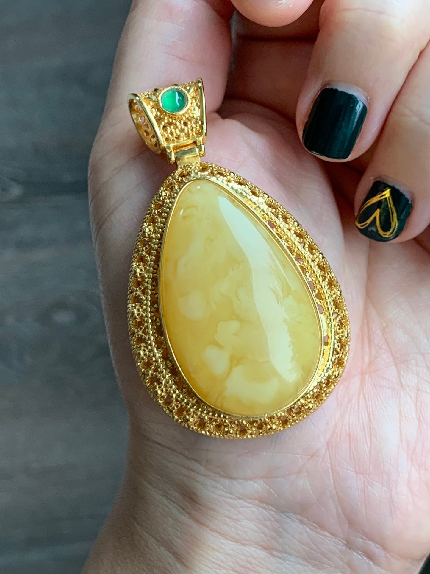 Certified Natural Large Teardrop Fossilized Tree Resin Beewax Teardrop Icy Green Jadeite Pendant Sterling Silver 20g 天然大水滴冰危绿翡翠顶珠重银镶吊坠