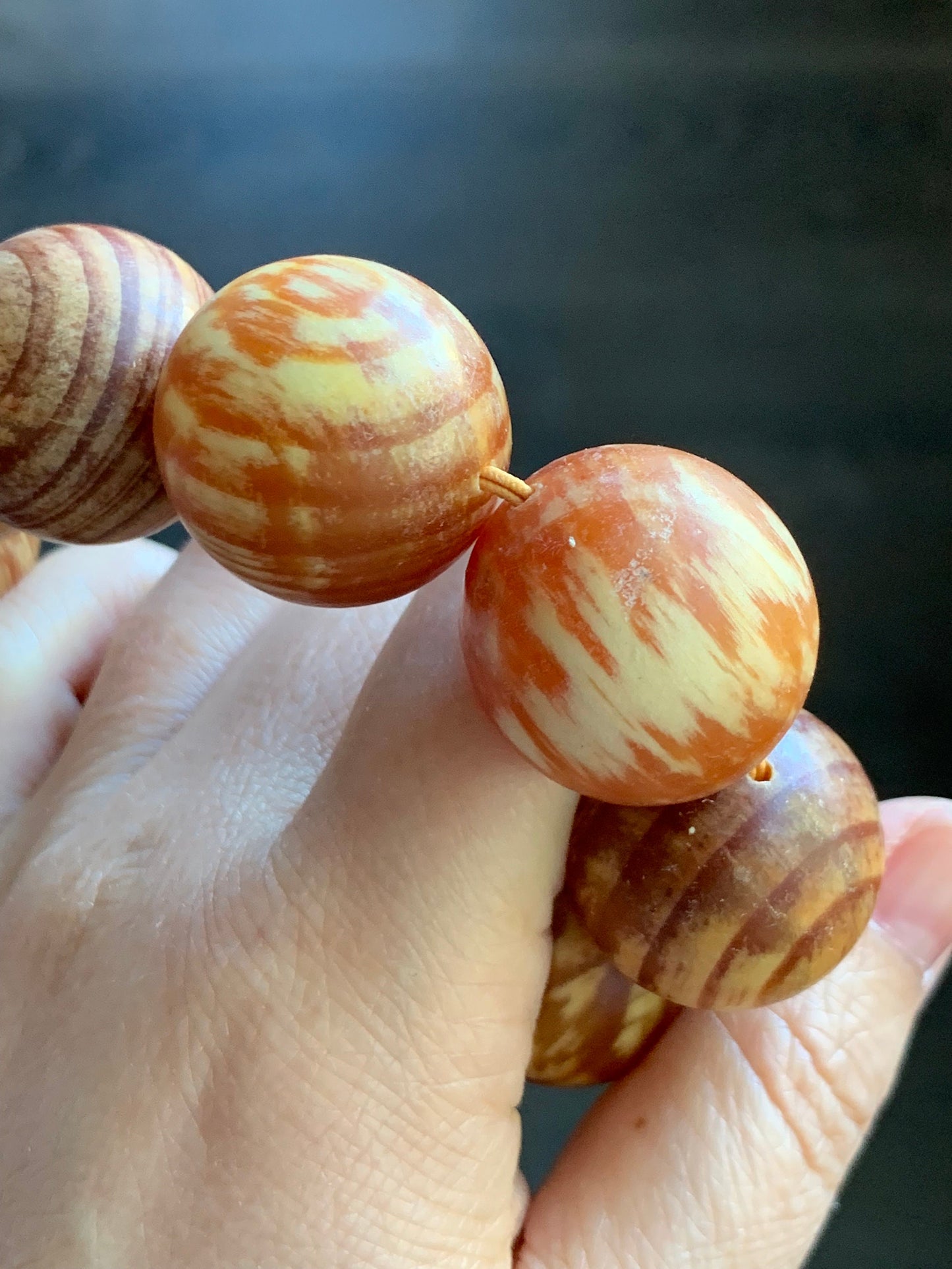 Stunning Large Natural Fossilized Korean Pine Resin Translucent Wood Beads Beaded Bracelet Stretchy 24mm 9” 88 grams 天然大卡红松琥珀木木珠手串 111423