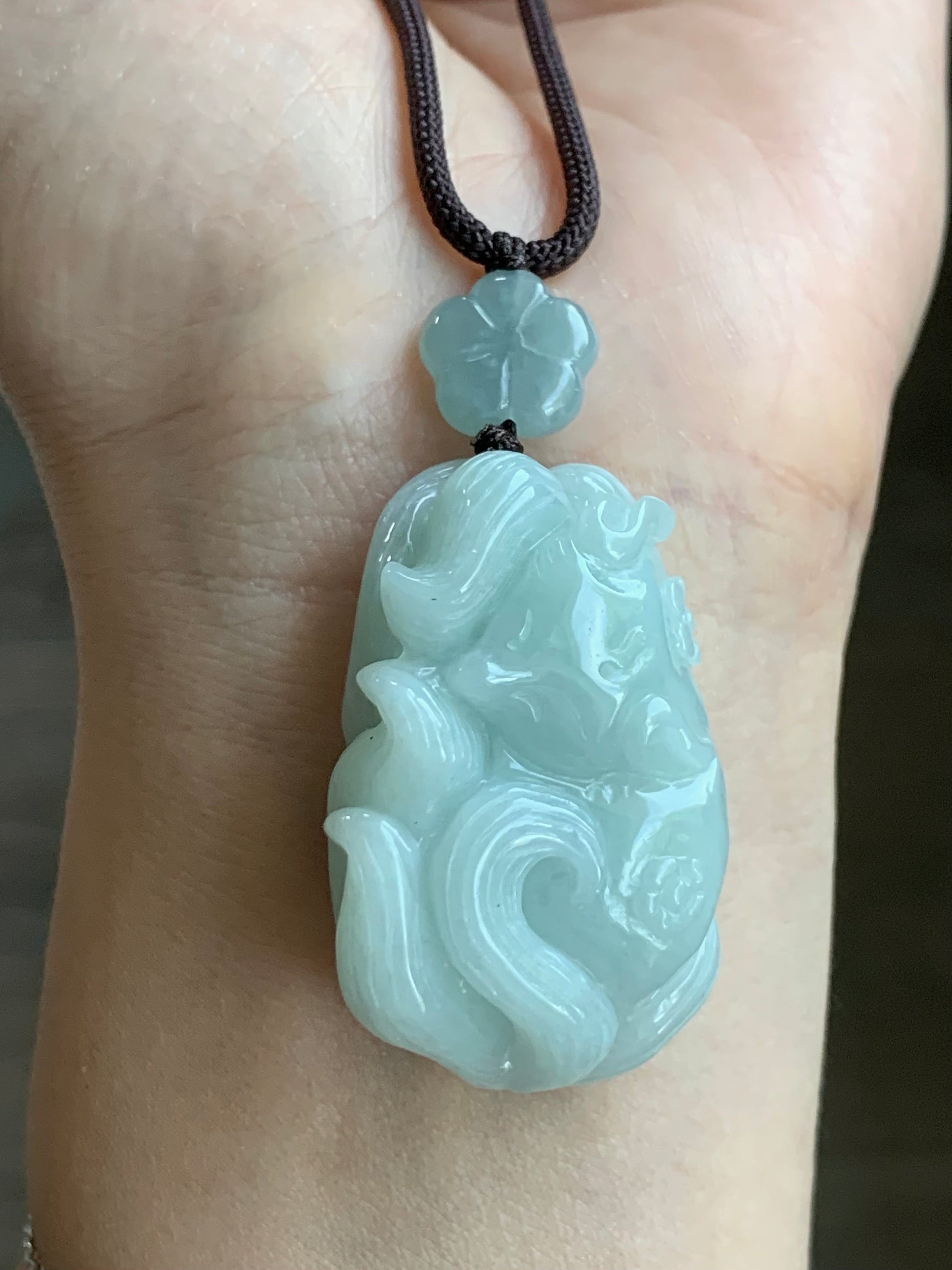 LARGE Natural Burmese Translucent Light Blue Jadeite 3D Carved Sleeping Nine-Tailed Fox Pendant Rope Necklace 25” 28g 天然缅甸糯冰浅蓝翡翠九尾睡狐吊坠