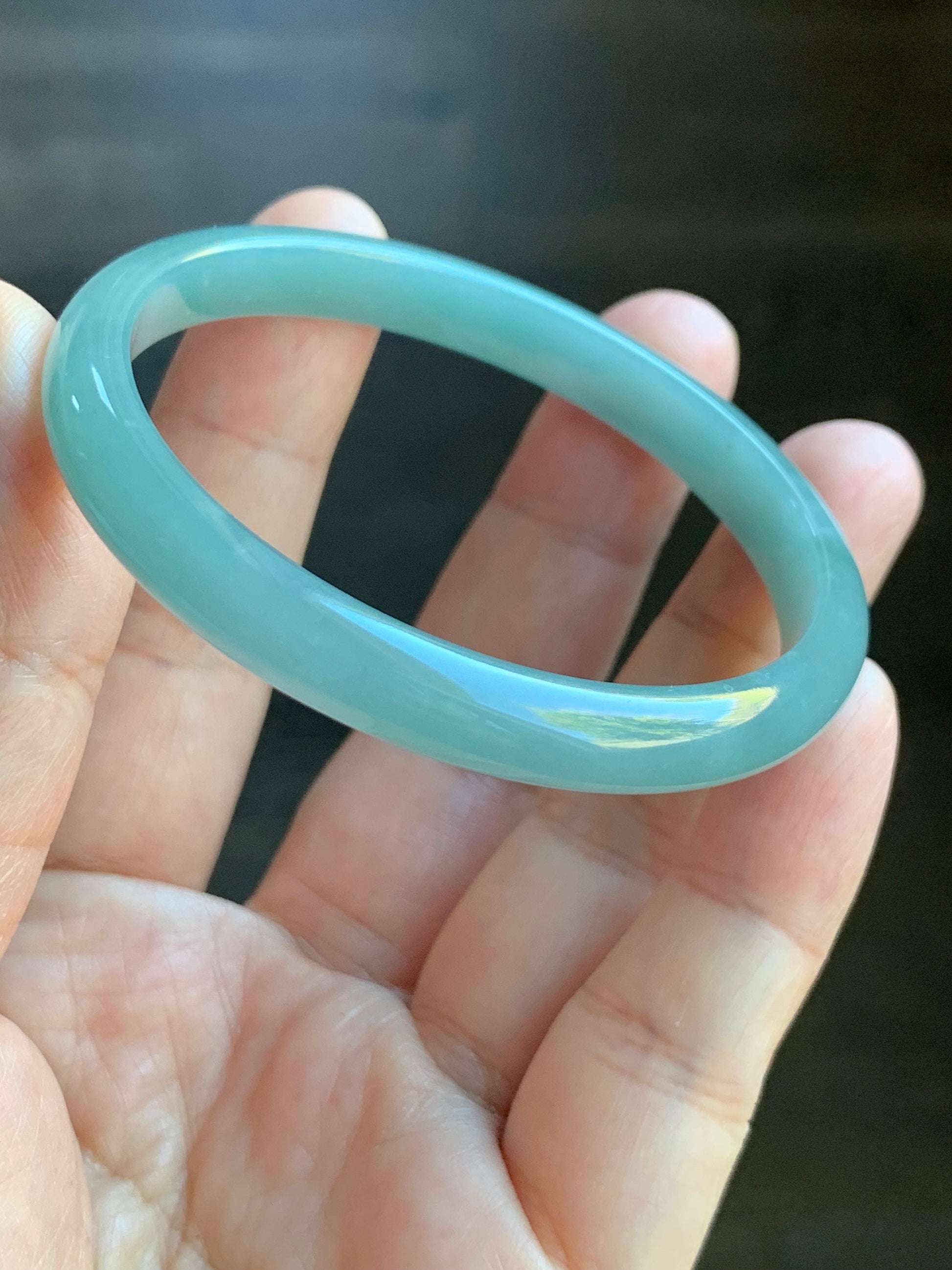 Natural Guatemalan Icy Translucent Light Blue Jadeite Bangle Bracelet 53mm 7.3x5.2mm 21g 天然冰危淡蓝水翡翠细条正圈手镯 QLXK26