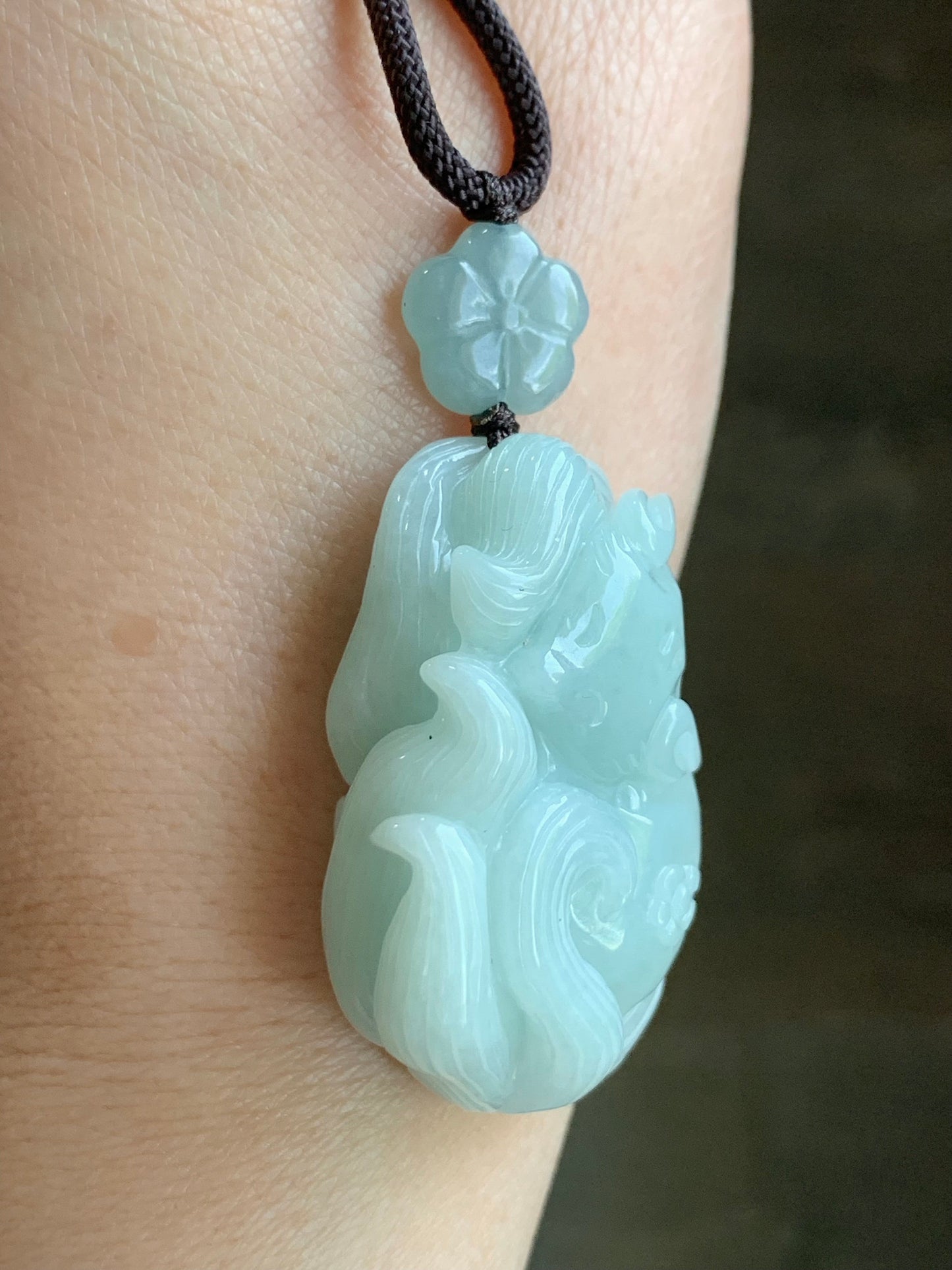 LARGE Natural Burmese Translucent Light Blue Jadeite 3D Carved Sleeping Nine-Tailed Fox Pendant Rope Necklace 25” 28g 天然缅甸糯冰浅蓝翡翠九尾睡狐吊坠