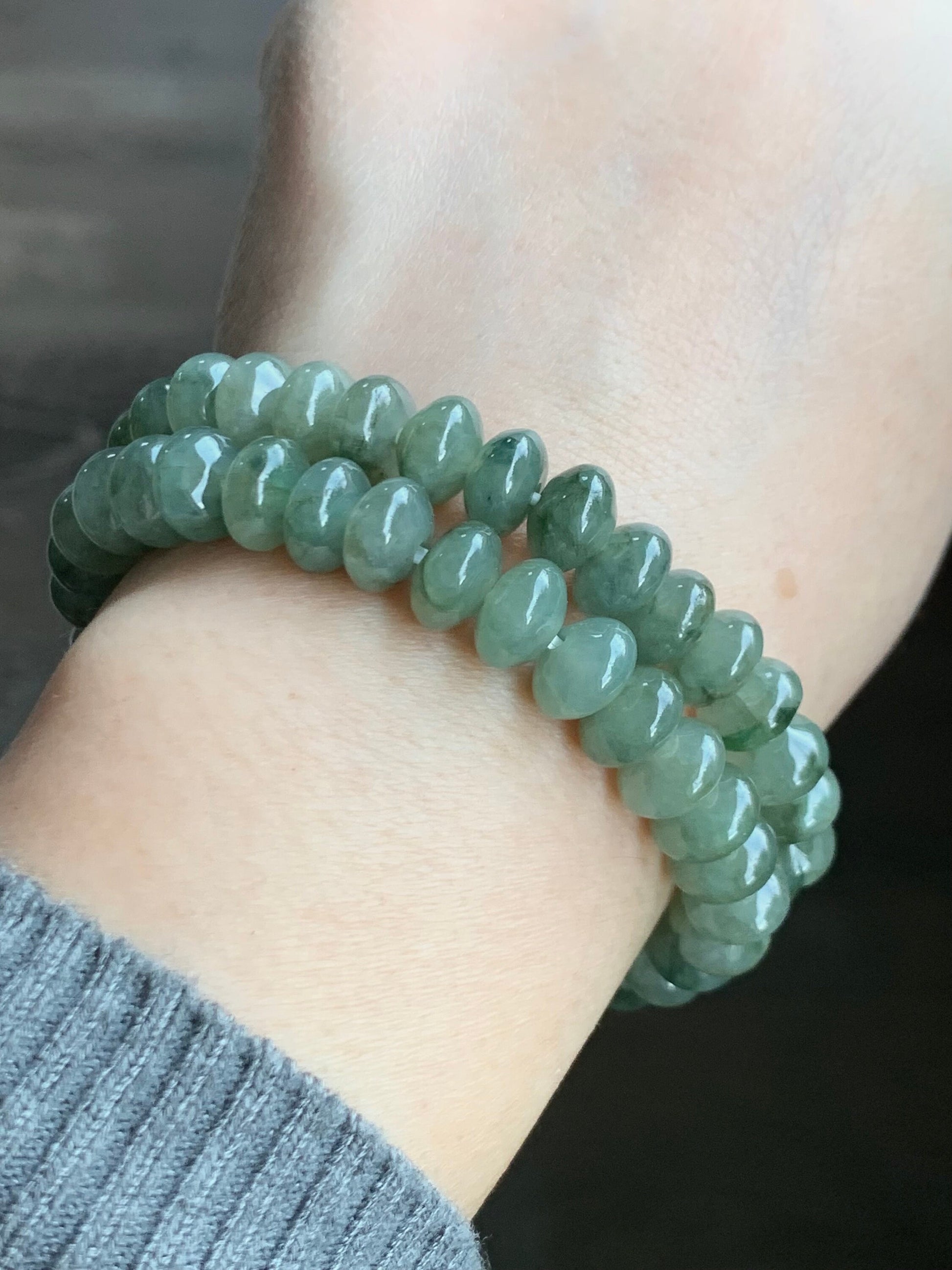 Natural Burmese Icy Translucent Light Green Jadeite Dark Green Marbling Drum Beads Beaded Bracelet Stretchy 6.5” 25g 天然缅甸冰胶晴底飘花翡翠鼓珠手串 31424