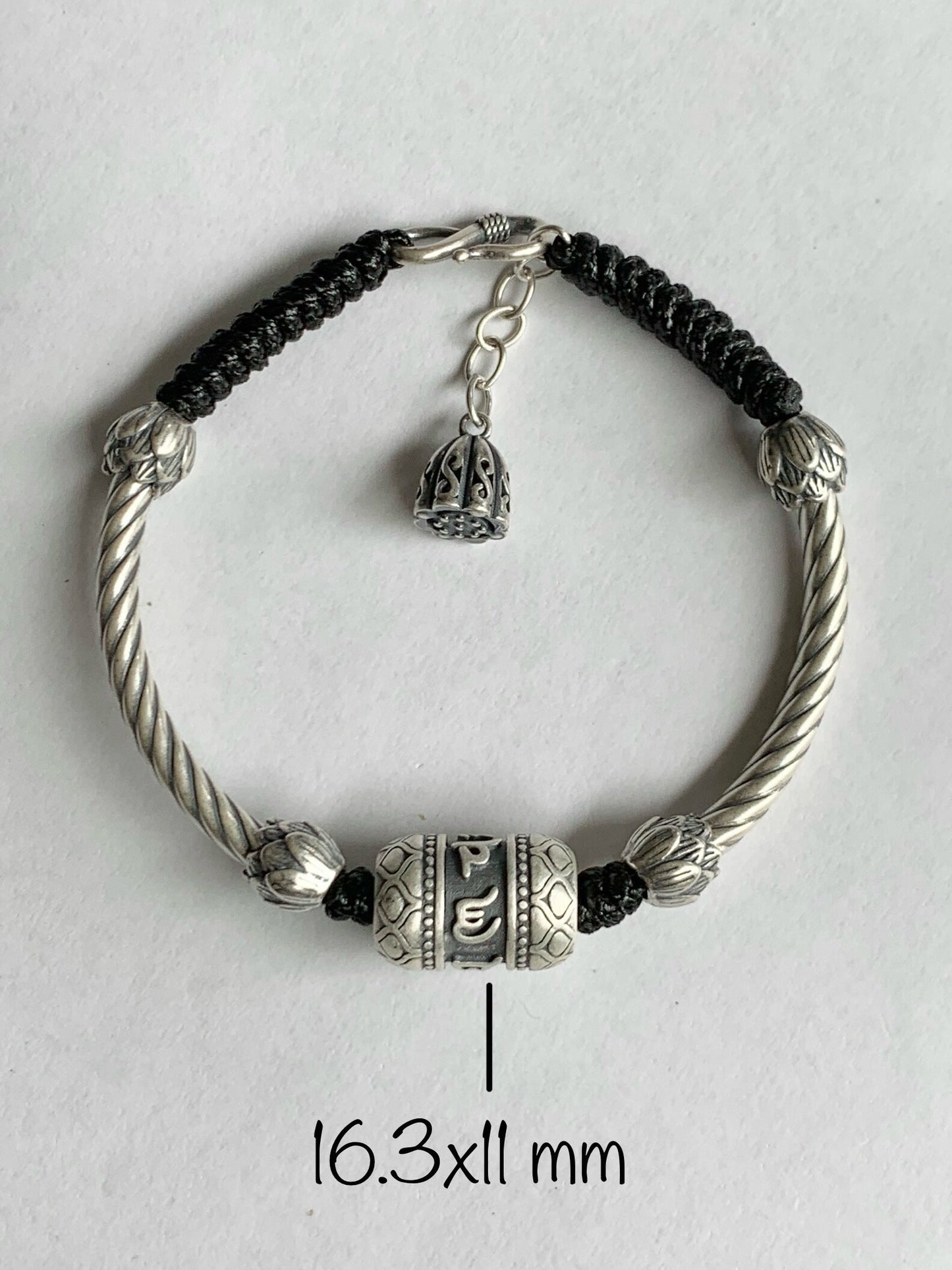 999 Sterling Silver Tibetan Six-word Mantra Lotus Flower Bead Charms Bracelet Satin Finish Adjustable 7.5"-8.25" 14 grams 纯足银999六字真言珠莲花珠手绳