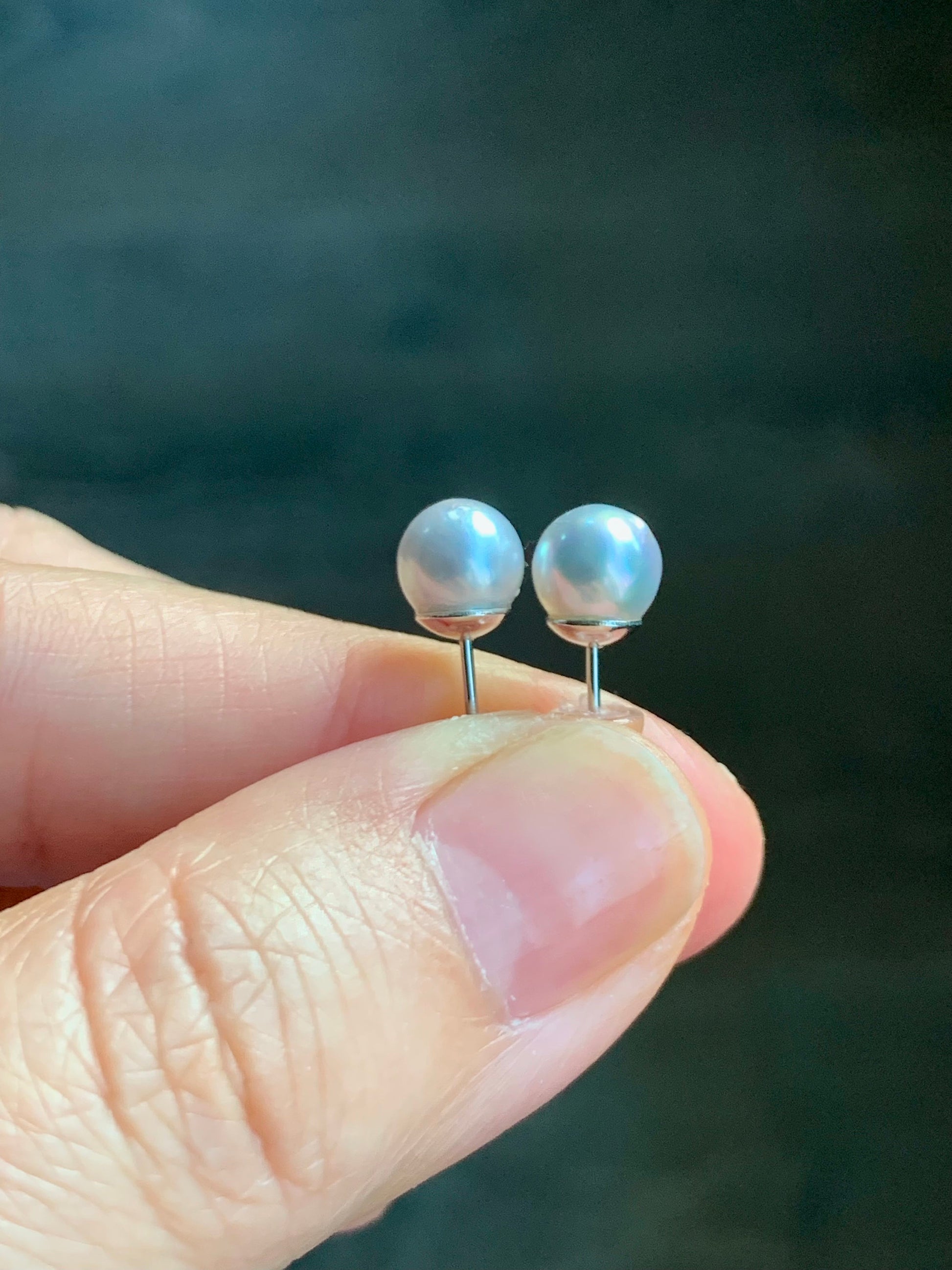 Natural Genuine Saltwater Lustrous Silver Gray Pearl Round Stud Earrings 925 Sterling Silver 6.62mm 天然海水奶奶灰圆珠珍珠纯银针耳钉 A