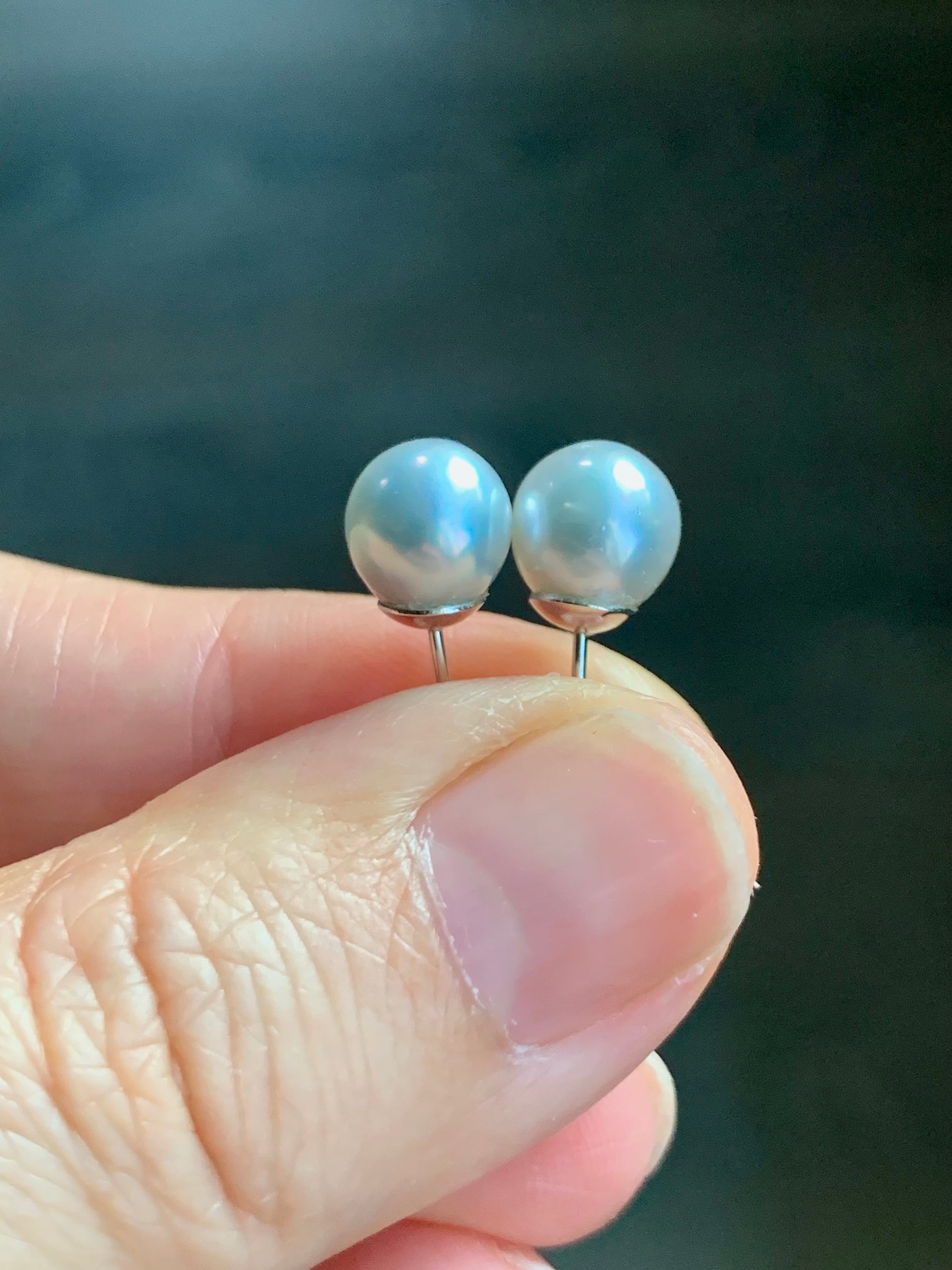 Natural Genuine Saltwater Lustrous Silver Gray Pearl Round Stud Earrings 925 Sterling Silver 7.77mm 天然海水奶奶灰圆珠珍珠纯银针耳钉 C