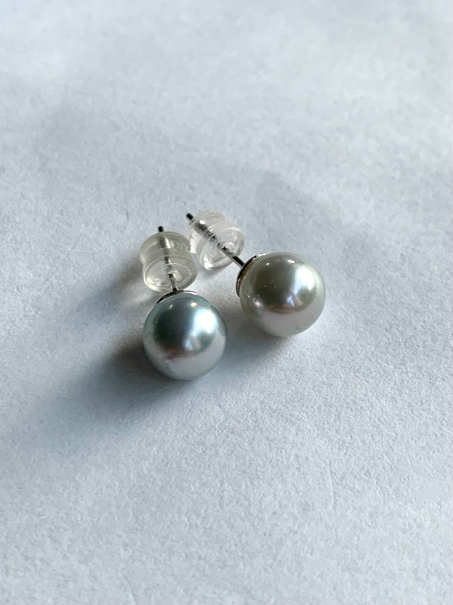 Natural Genuine Saltwater Lustrous Silver Gray Pearl Round Stud Earrings 925 Sterling Silver 7.77mm 天然海水奶奶灰圆珠珍珠纯银针耳钉 C