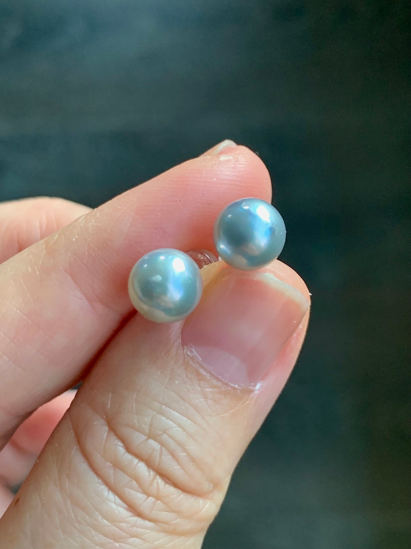 Natural Genuine Saltwater Lustrous Silver Gray Pearl Round Stud Earrings 925 Sterling Silver 7.77mm 天然海水奶奶灰圆珠珍珠纯银针耳钉 C