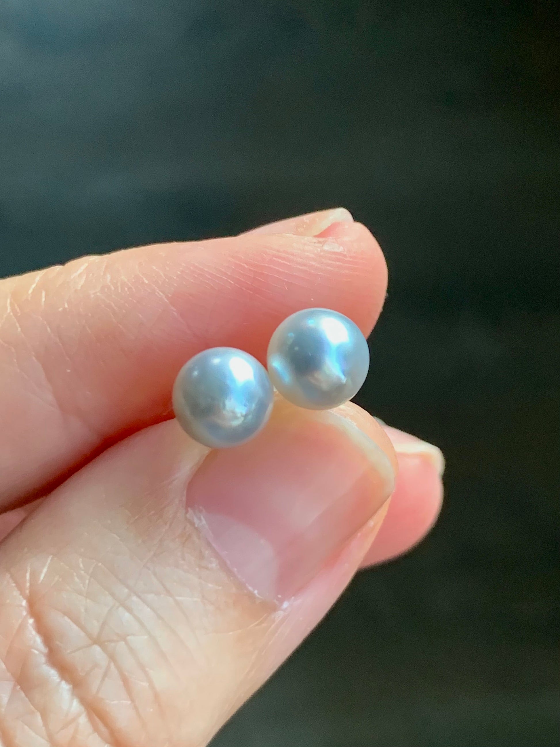 Natural Genuine Saltwater Lustrous Silver Gray Pearl Round Stud Earrings 925 Sterling Silver 6.62mm 天然海水奶奶灰圆珠珍珠纯银针耳钉 A