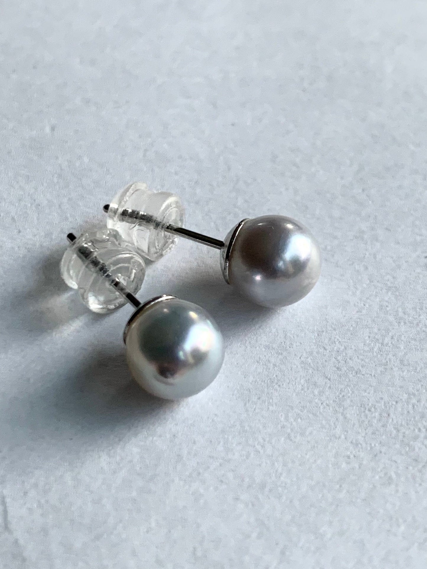 Natural Genuine Saltwater Lustrous Silver Gray Pearl Round Stud Earrings 925 Sterling Silver 6.62mm 天然海水奶奶灰圆珠珍珠纯银针耳钉 A