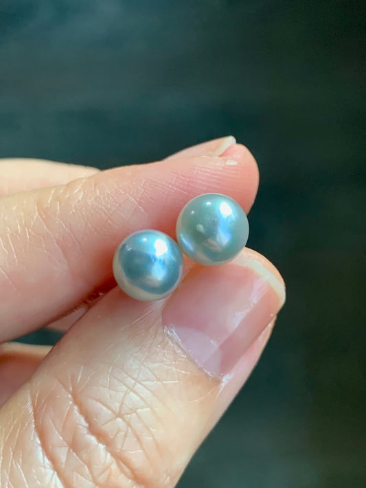 Natural Genuine Saltwater Lustrous Silver Gray Pearl Round Stud Earrings 925 Sterling Silver 7.77mm 天然海水奶奶灰圆珠珍珠纯银针耳钉 C