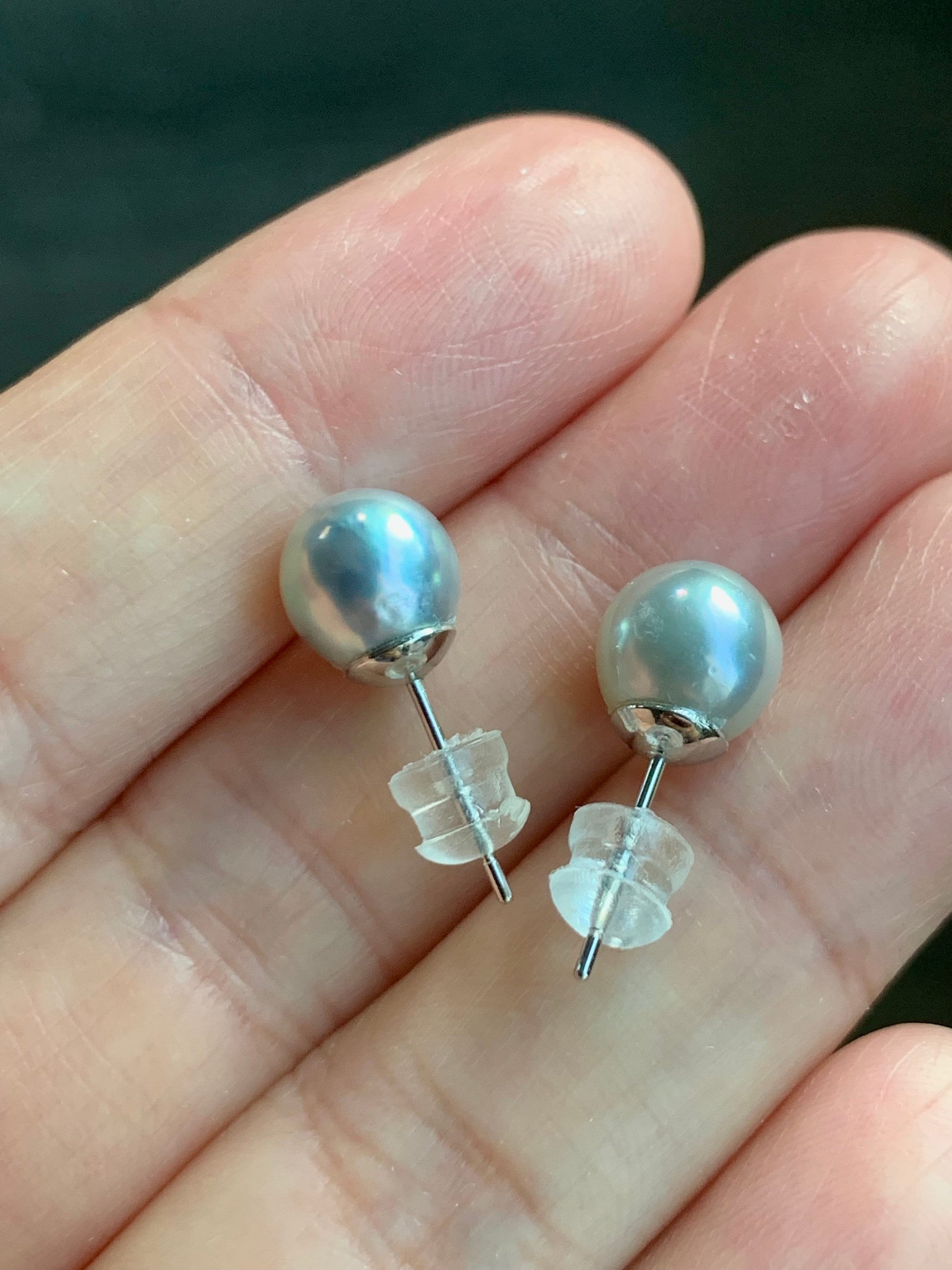 Natural Genuine Saltwater Lustrous Silver Gray Pearl Round Stud Earrings 925 Sterling Silver 7.77mm 天然海水奶奶灰圆珠珍珠纯银针耳钉 C