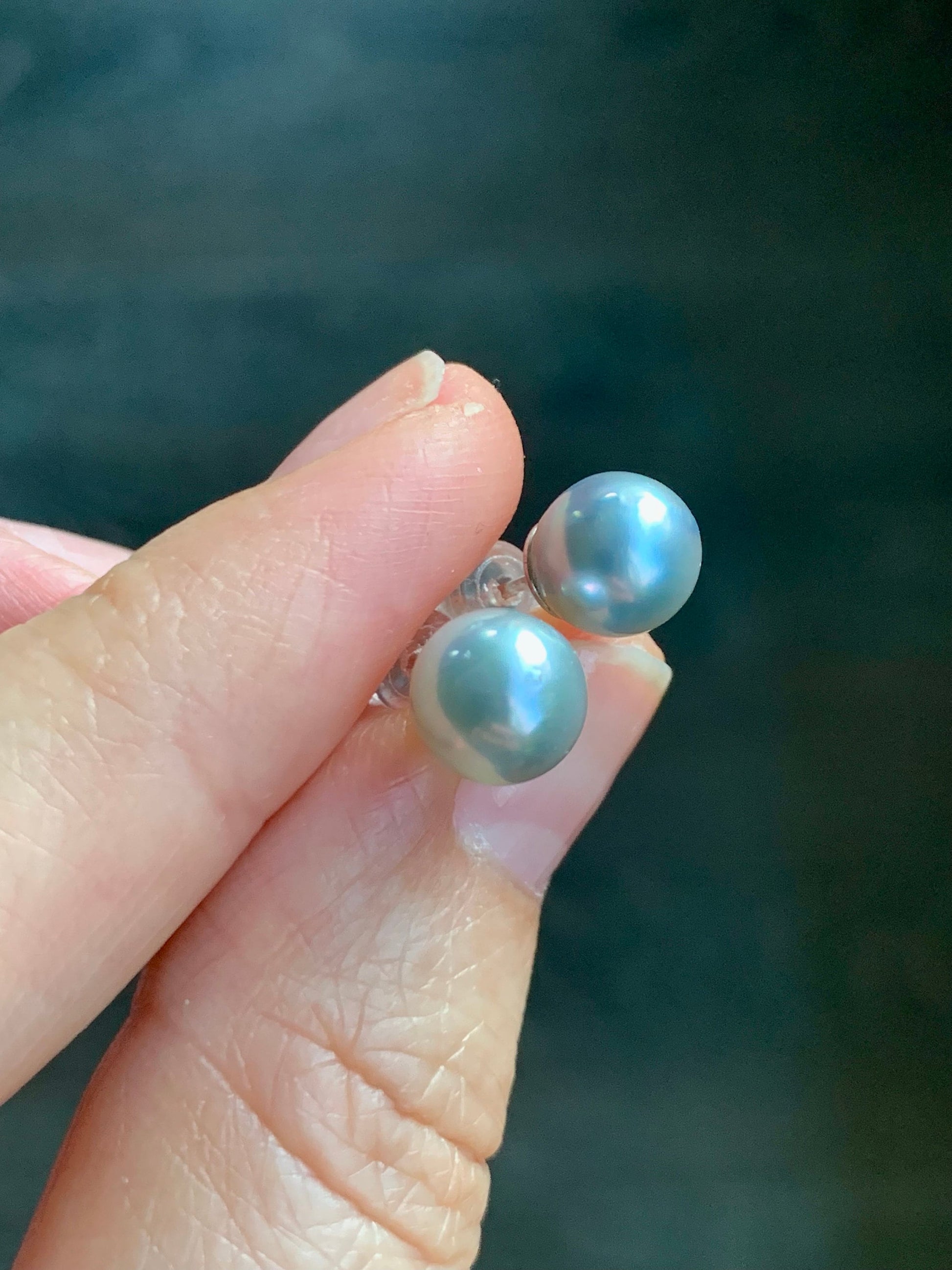 Natural Genuine Saltwater Lustrous Silver Gray Pearl Round Stud Earrings 925 Sterling Silver 7.77mm 天然海水奶奶灰圆珠珍珠纯银针耳钉 C