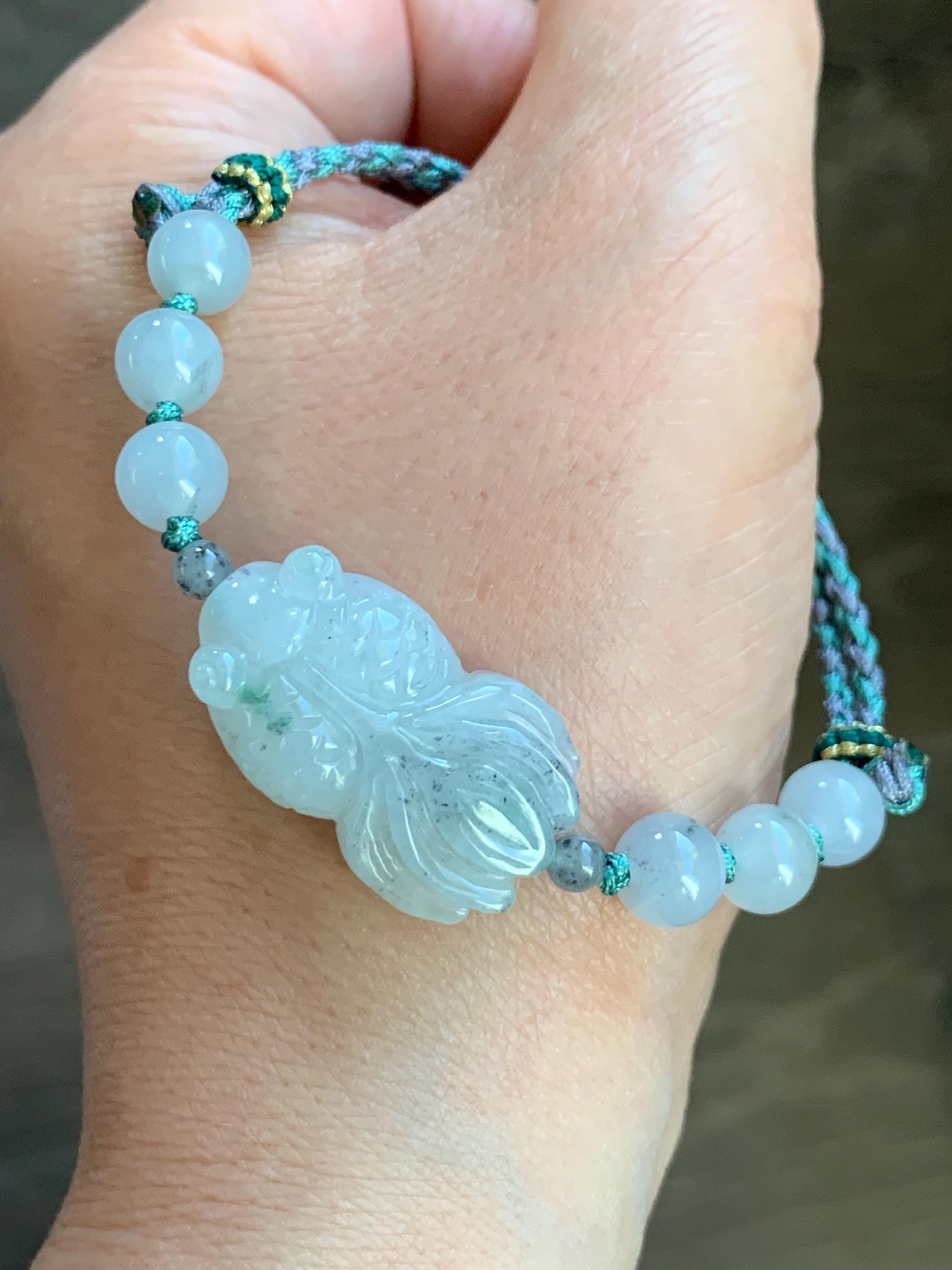 Natural Burmese Grade A Icy Translucent Gelatinous Wuji Jadeite w/ Green Marbling Carved Goldfish Rope Bracelet Adjustable 天然缅甸冰胶乌鸡飘绿花翡翠金鱼手绳