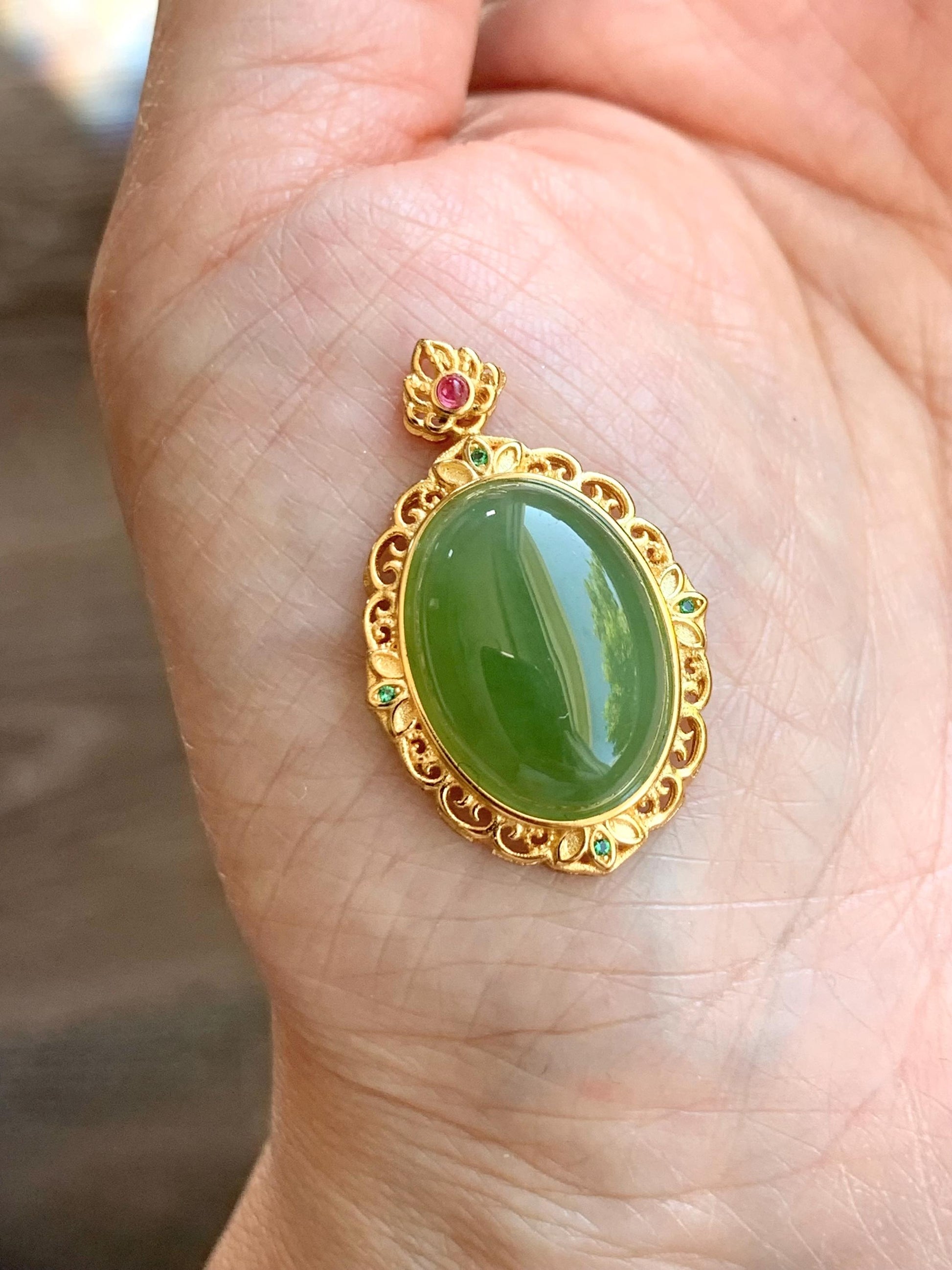 Natural Olive Green Nephrite Hetian Jade Oval Cabochon Pendant S925 Sterling Silver Yellow Gold Overlay 5 grams 天然和田玉碧玉吊坠银镶 A