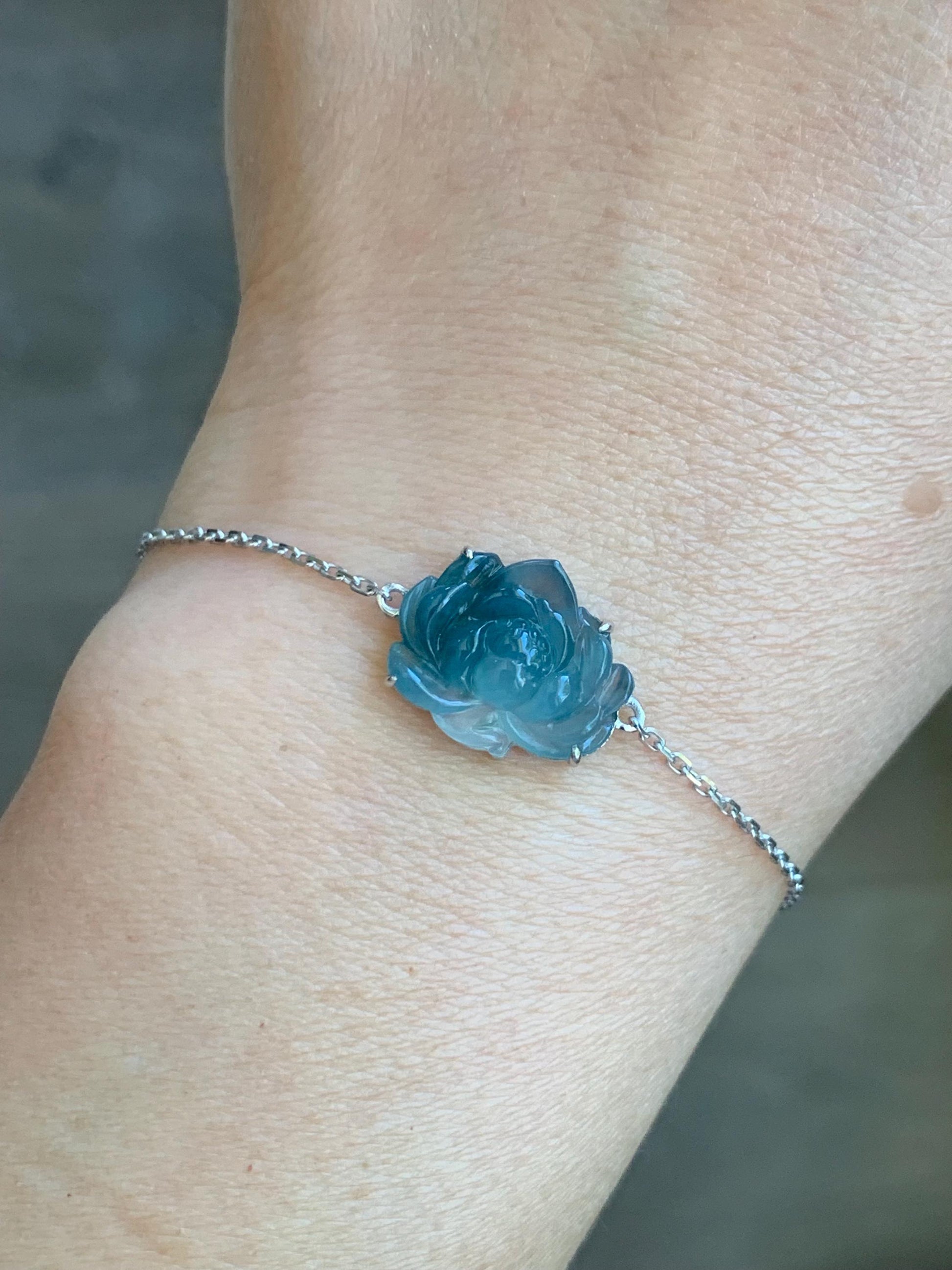 Certified Natural Burmese Icy Translucent Blue Jeans Marbled Jadeite Lotus Flower Bracelet 18K White Gold 6.25"-7" 天然缅甸冰胶牛仔蓝飘花翡翠莲花镶嵌手链 8625