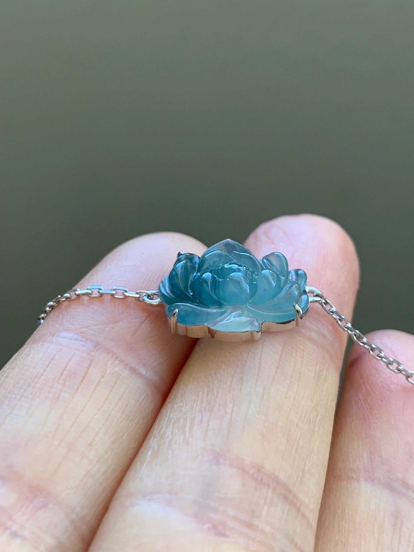 Certified Natural Burmese Icy Translucent Blue Jeans Marbled Jadeite Lotus Flower Bracelet 18K White Gold 6.25"-7" 天然缅甸冰胶牛仔蓝飘花翡翠莲花镶嵌手链 8625