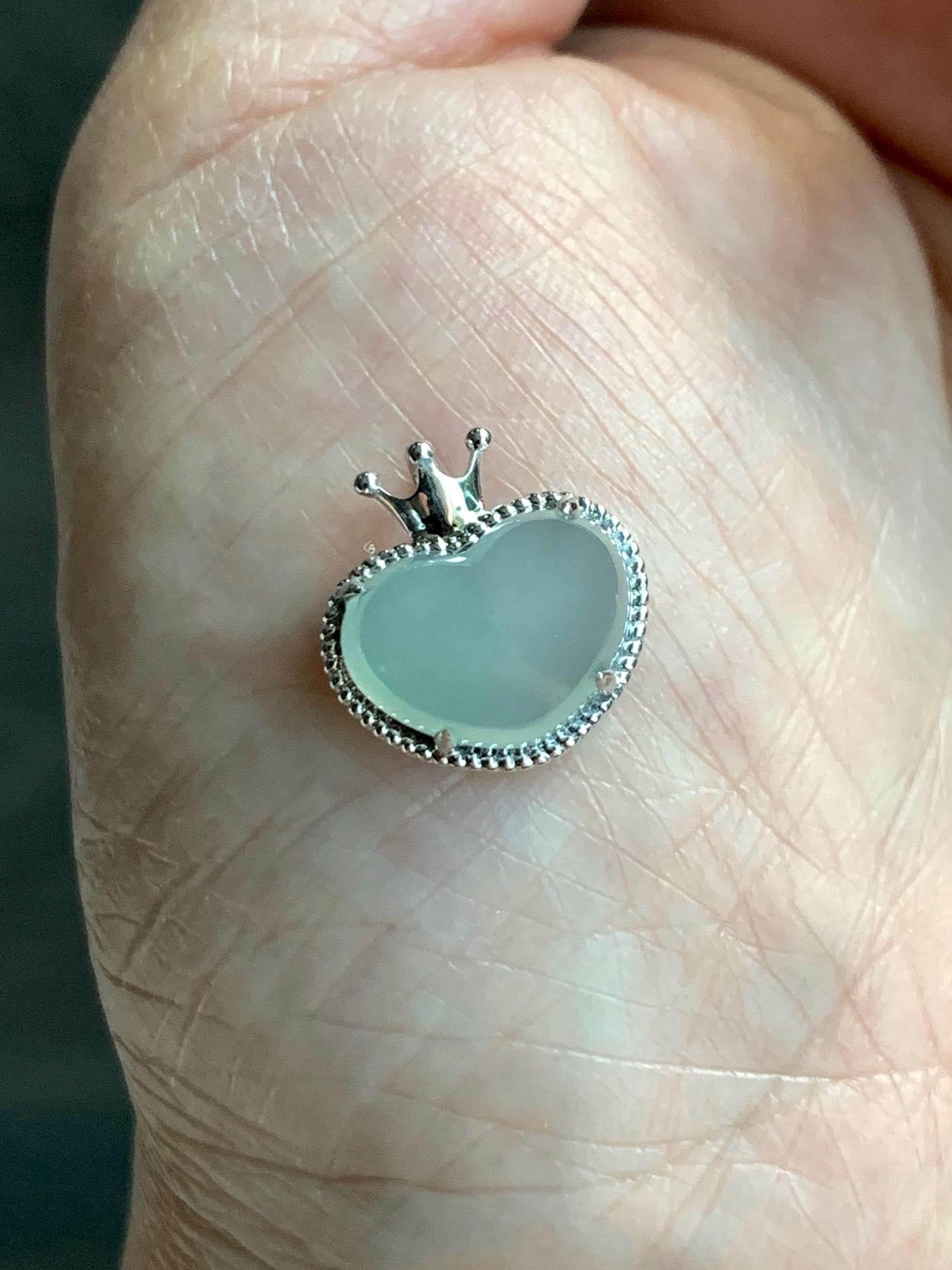 Certified Natural Burmese Premium Icy Highly Translucent White Jadeite Heart Pendant Crown Design 18K White Gold 天然缅甸白冰起光翡翠爱心皇冠镶嵌吊坠 8635