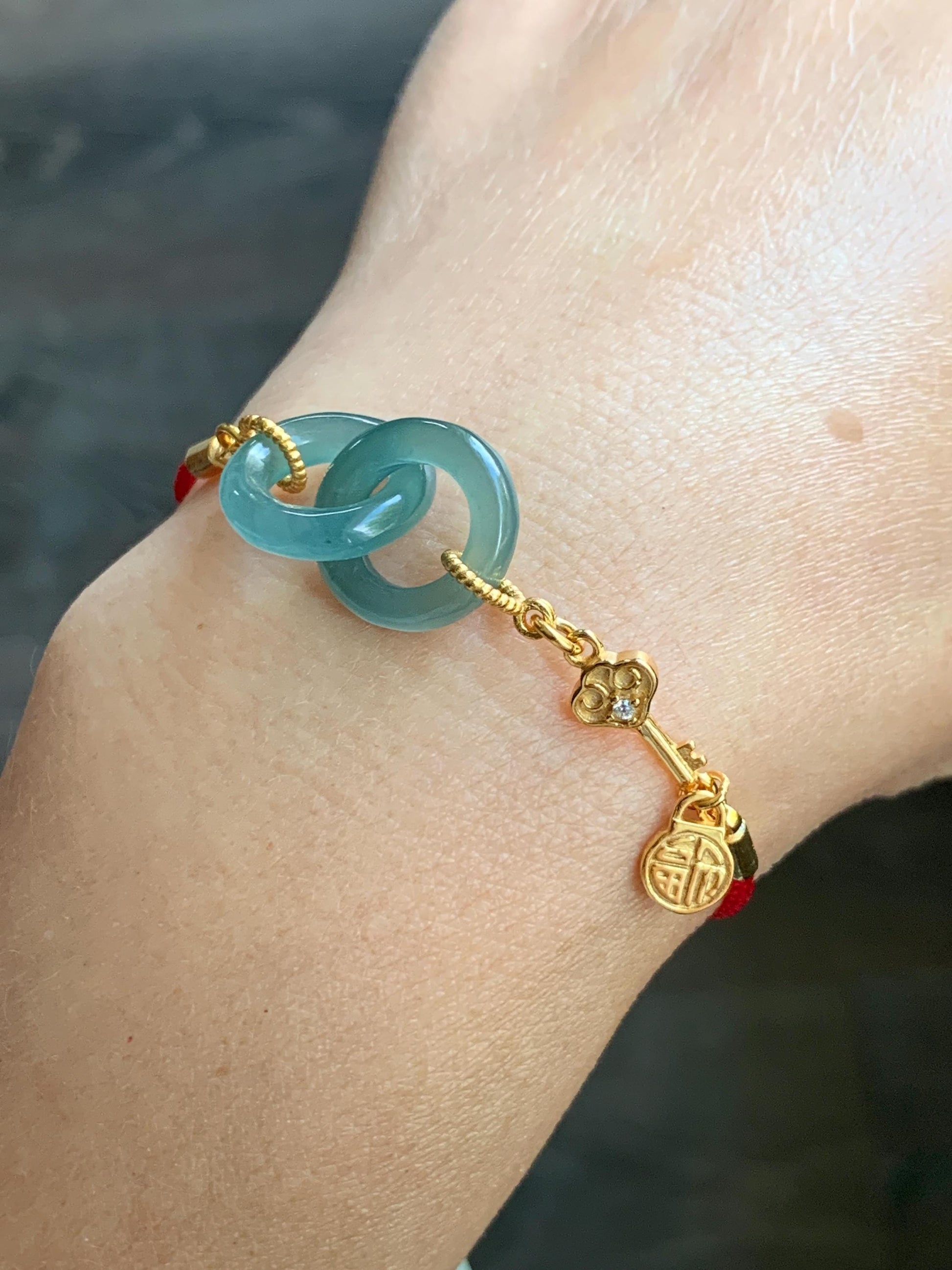 Natural Guatemalan Icy Translucent Teal Blue Carved Interlocking Links “Love” Rope Sterling Silver Key Bracelet Adjustable 4g 天然冰危蓝翡翠环环相扣手绳