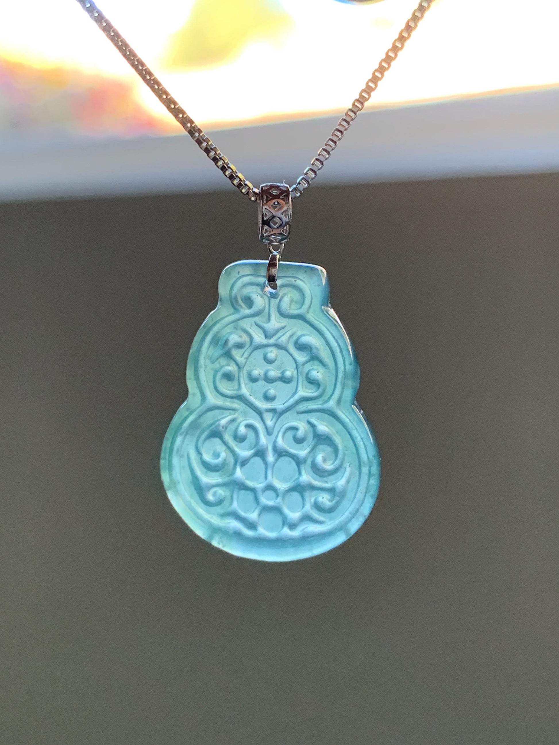 Natural Guatemalan Icy Translucent Teal Blue Jadeite Engraved Hulu Gourd Pendant 18K White Gold 3g 天然冰危蓝翡翠仿古雕葫芦镶嵌吊坠 A