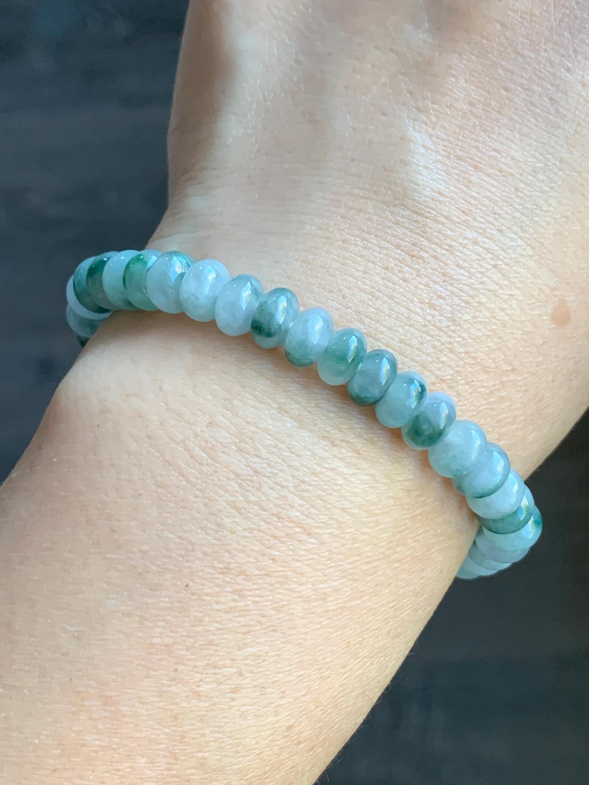 Natural Burmese Icy Translucent Light Green Teal Green Marbled Jadeite Drum Beads Beaded Bracelet Stretchy 6” 15g 天然缅甸冰胶晴色飘花翡翠鼓珠手串 SH919