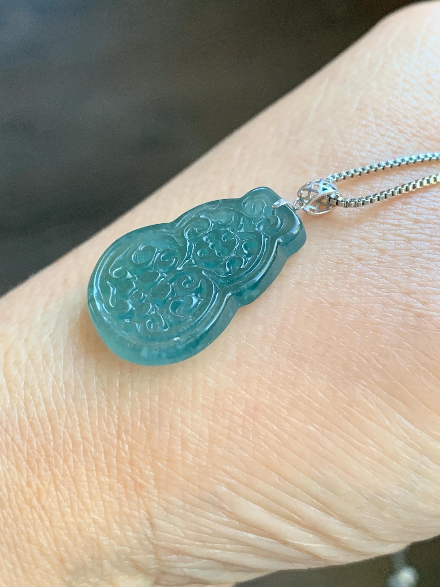 Natural Guatemalan Icy Translucent Teal Blue Jadeite Engraved Hulu Gourd Pendant 18K White Gold 3g 天然冰危蓝翡翠仿古雕葫芦镶嵌吊坠 A