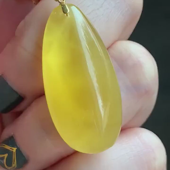 Natural Large Teardrop Fossilized Tree Resin Honey Beewax Rich Golden Yellow Transparent Pendant 18K Yellow Gold Bail 3g 天然大水滴单颗镶嵌K金吊坠